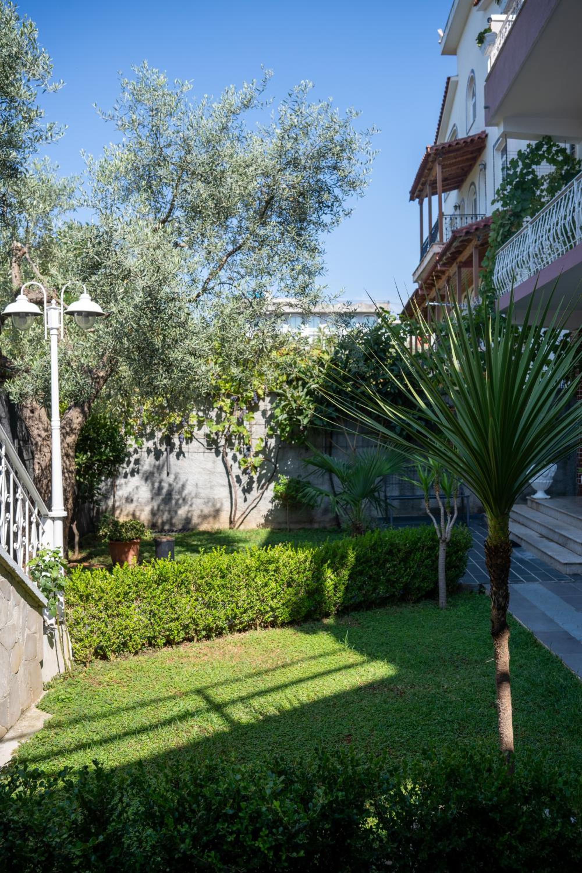 Alesio Guest House