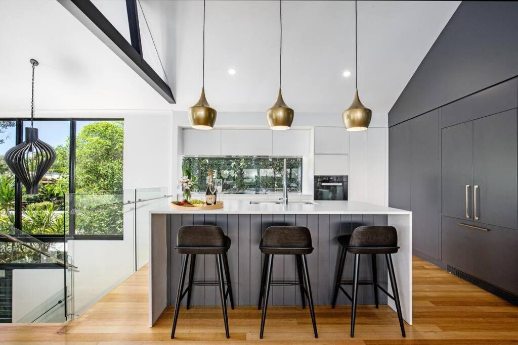 Noosa Family Beach Retreat! Dog Friendly