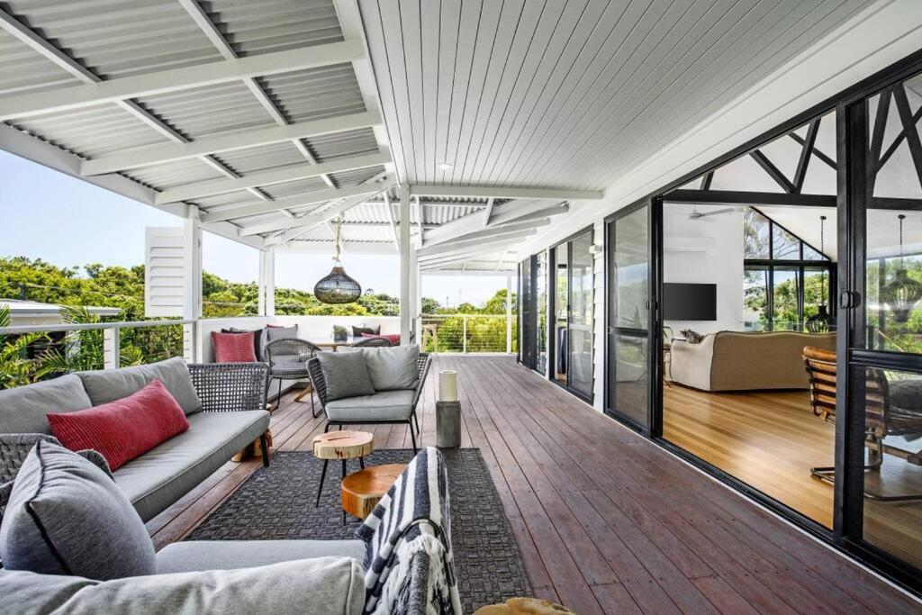 Noosa Family Beach Retreat! Dog Friendly