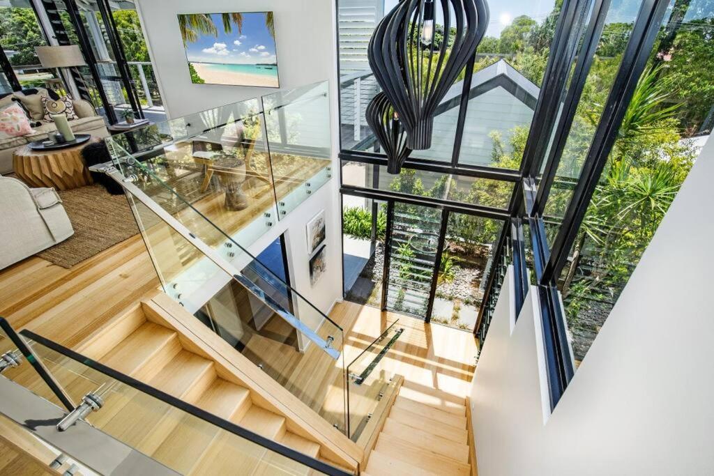 Noosa Family Beach Retreat! Dog Friendly