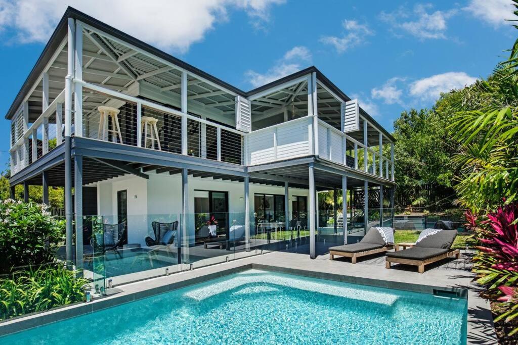 Noosa Family Beach Retreat! Dog Friendly
