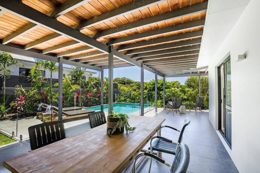Noosa Family Beach Retreat! Dog Friendly