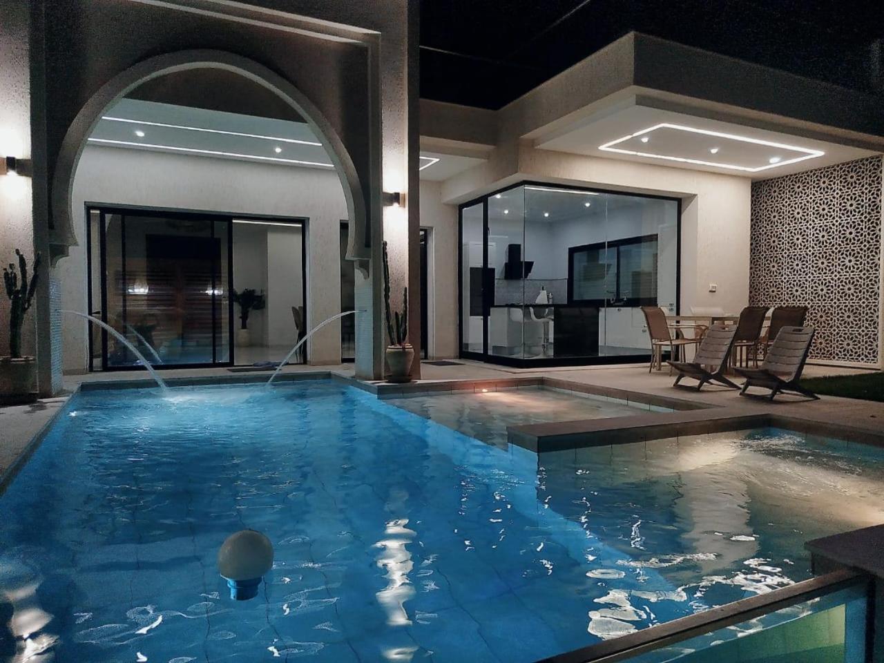Villa Lynoute piscine sans vis à vis meilleur emplacement à proximité de la plage