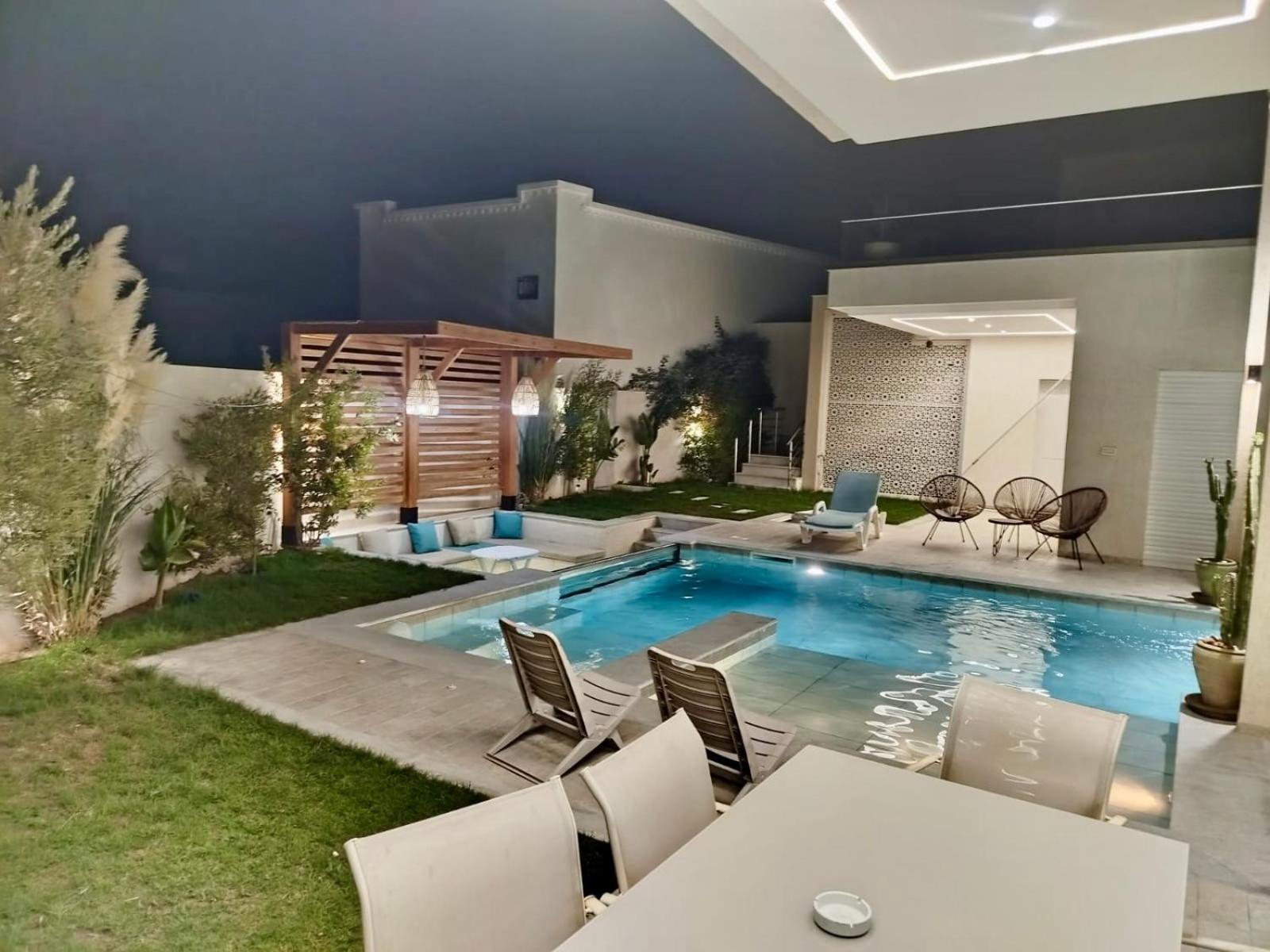 Villa Lynoute piscine sans vis à vis meilleur emplacement à proximité de la plage