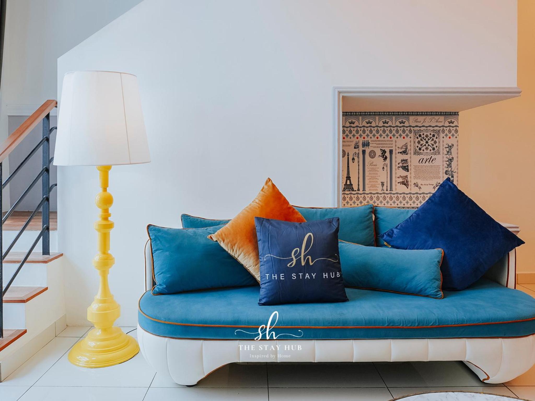 Arte Mont Kiara Luxury Suite with Heated Jacuzzi Pods - Free Parking - Next to MITEC- by The Stay Hub