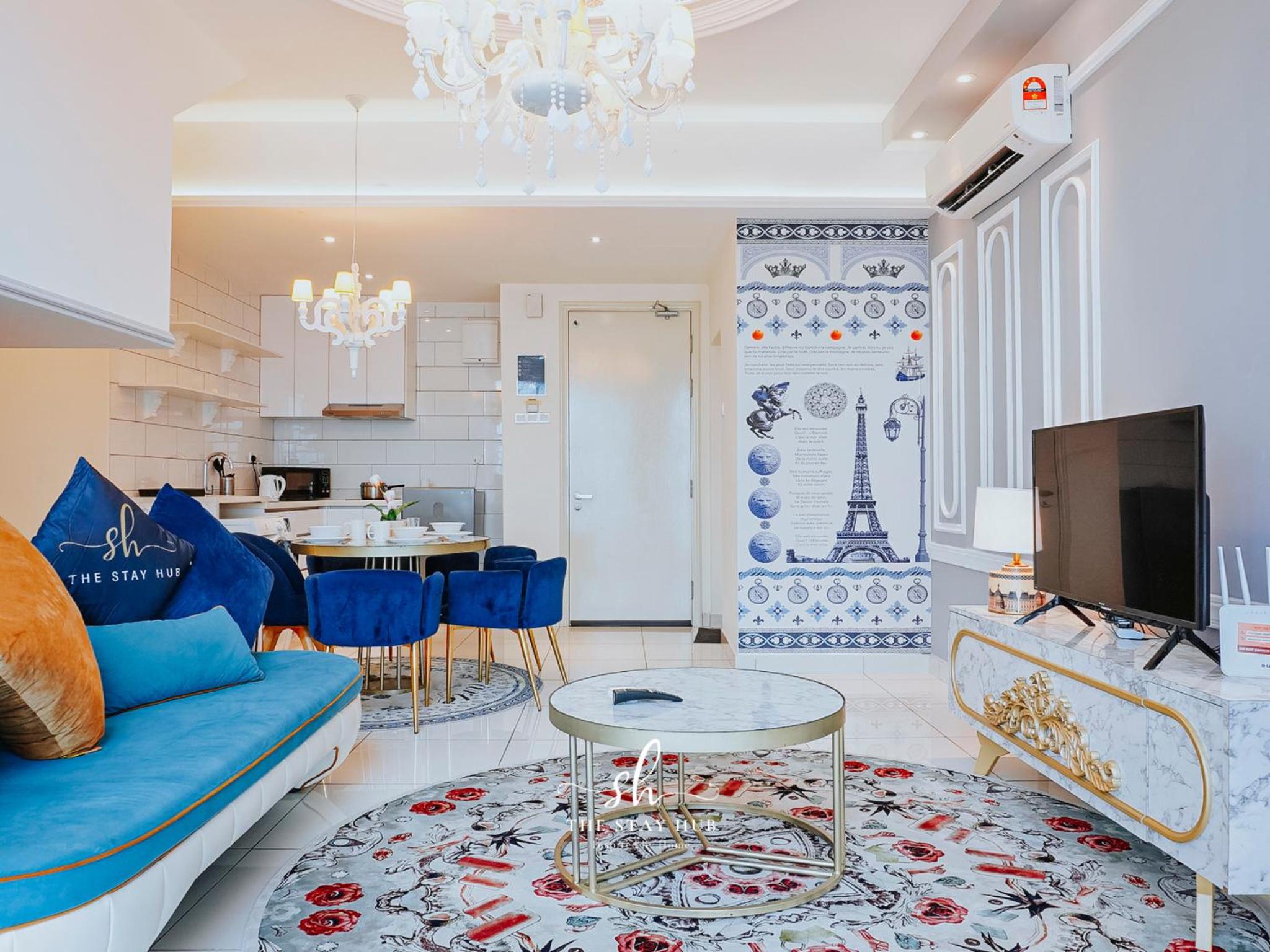 Arte Mont Kiara Luxury Suite with Heated Jacuzzi Pods - Free Parking - Next to MITEC- by The Stay Hub