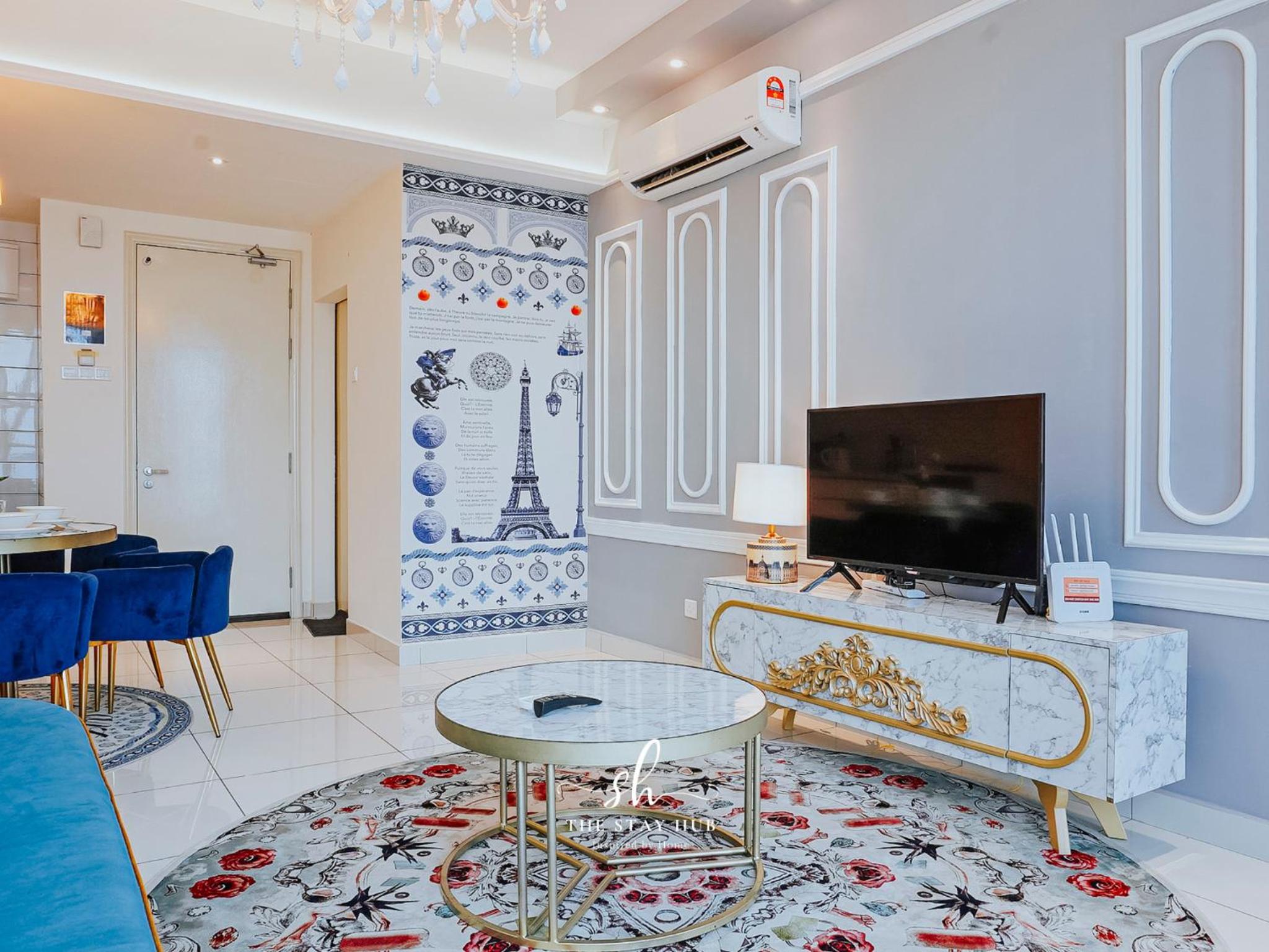 Arte Mont Kiara Luxury Suite with Heated Jacuzzi Pods - Free Parking - Next to MITEC- by The Stay Hub