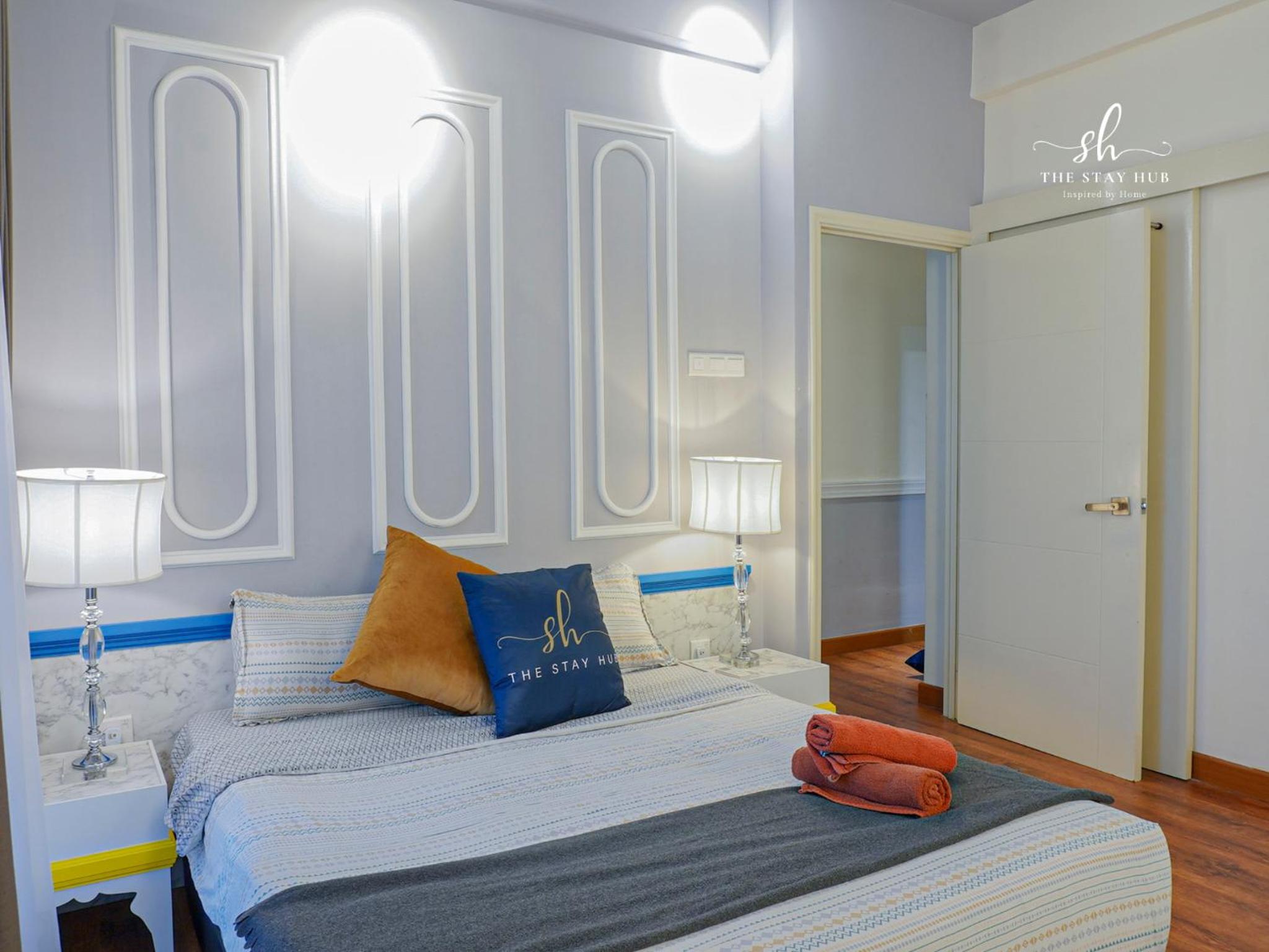 Arte Mont Kiara Luxury Suite with Heated Jacuzzi Pods - Free Parking - Next to MITEC- by The Stay Hub