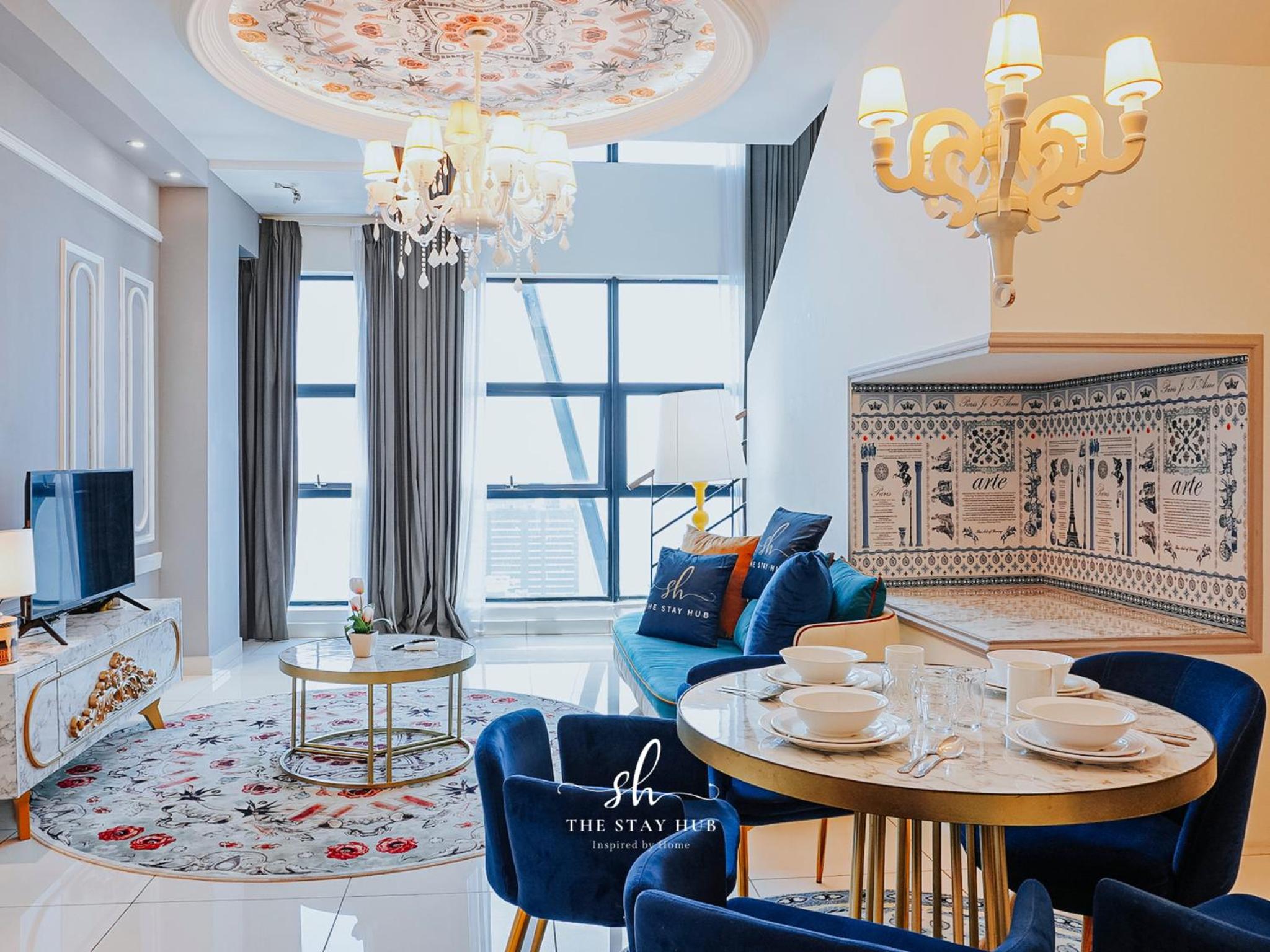 Arte Mont Kiara Luxury Suite with Heated Jacuzzi Pods - Free Parking - Next to MITEC- by The Stay Hub