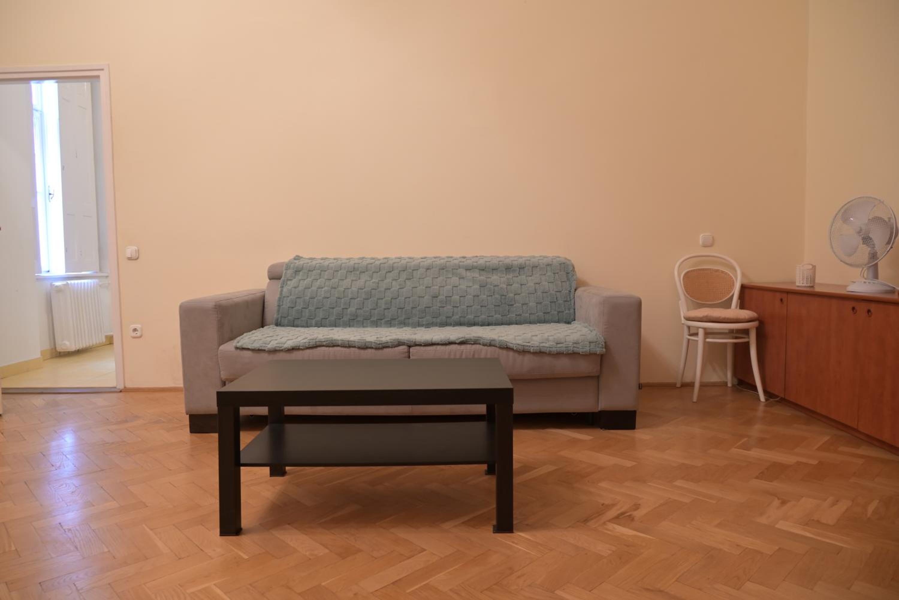 Euro buda house