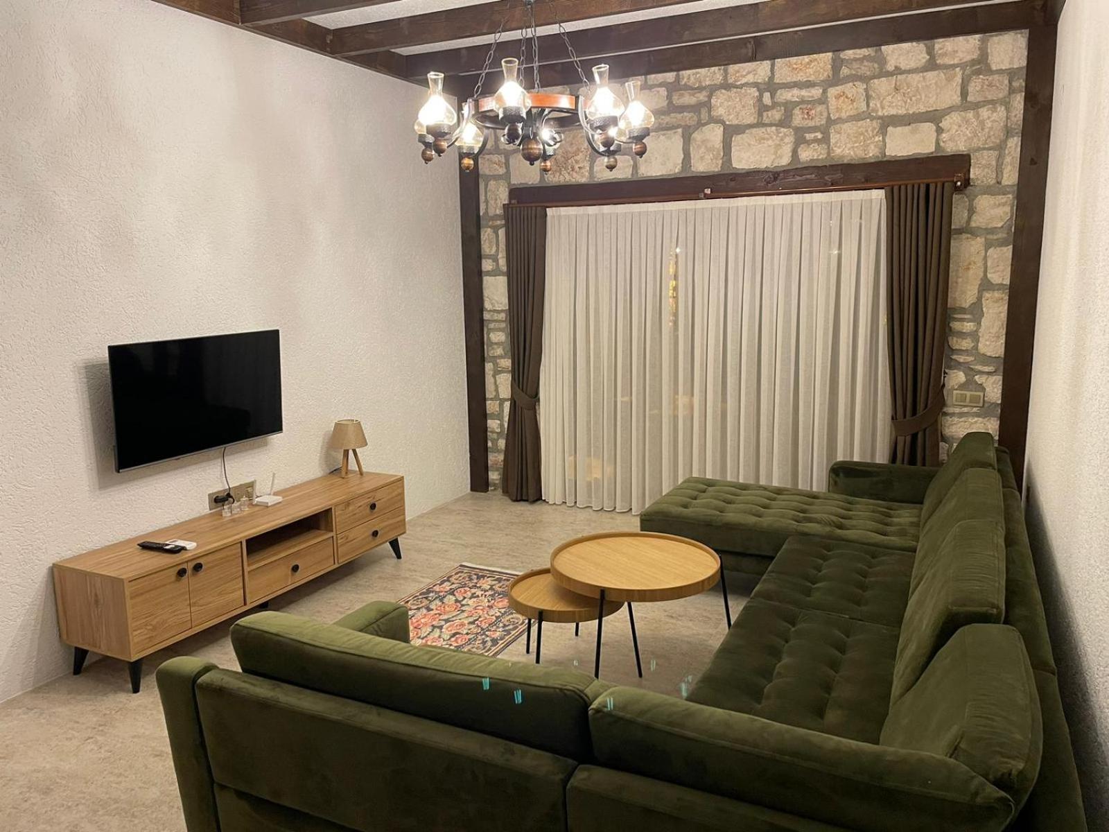 Gülyalı Konakları