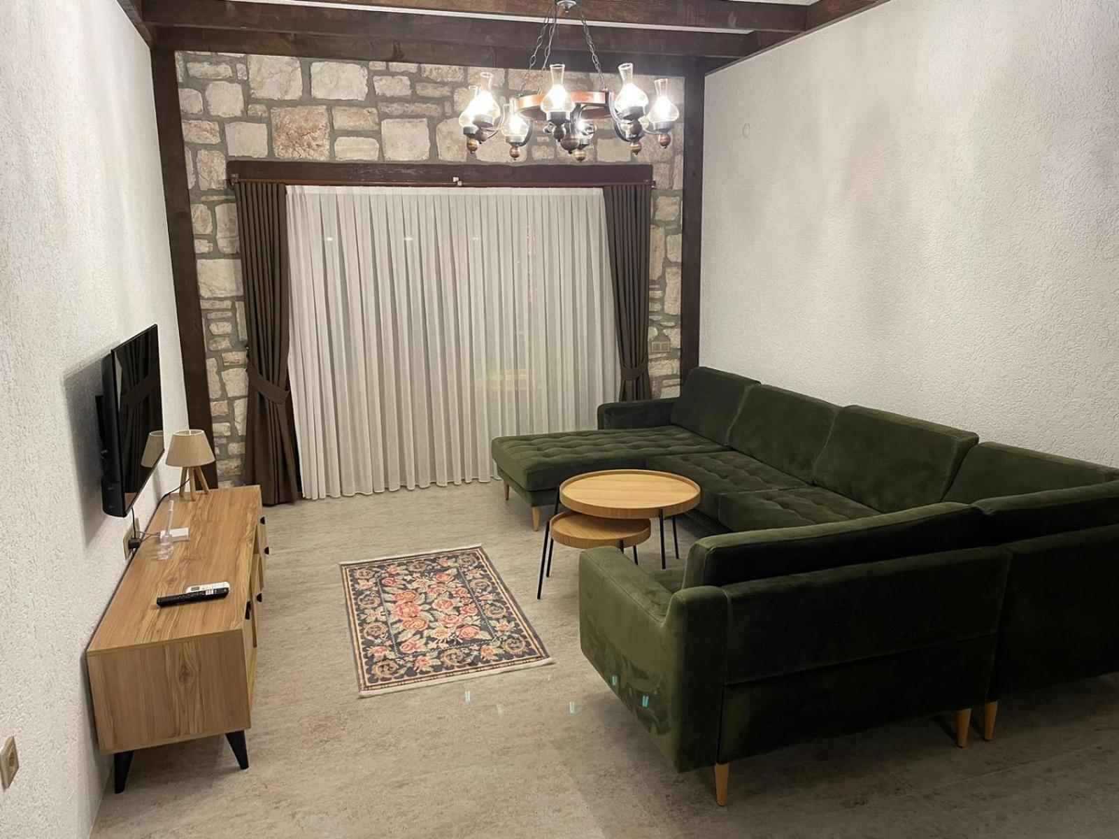 Gülyalı Konakları