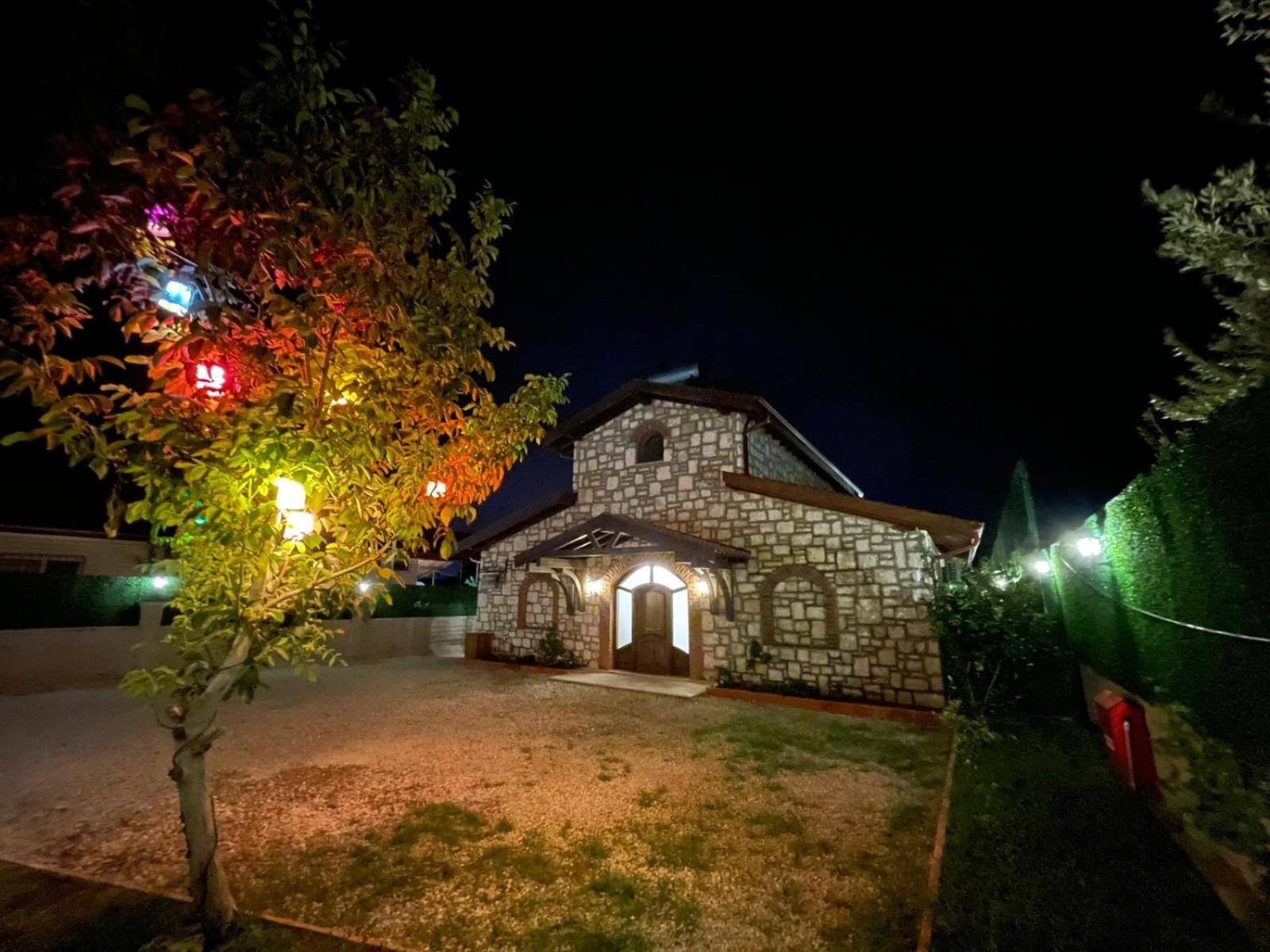 Gülyalı Konakları