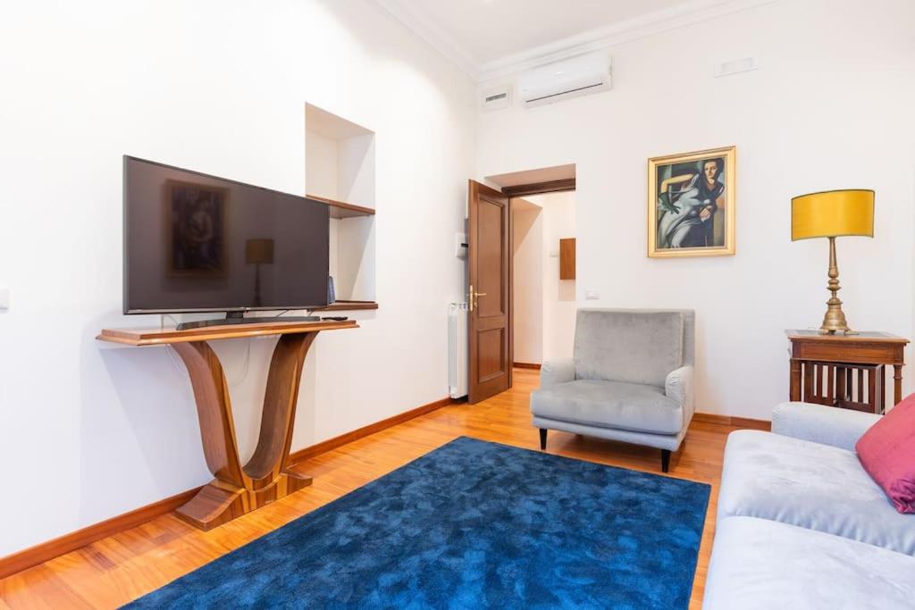 Elegant Salandra Suite