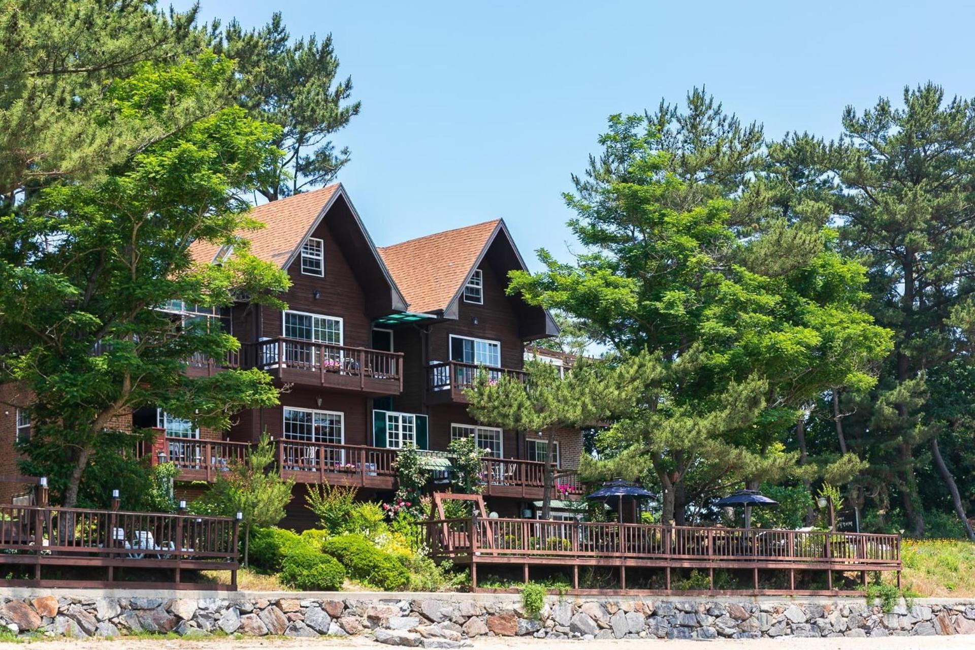 Healing beach pension