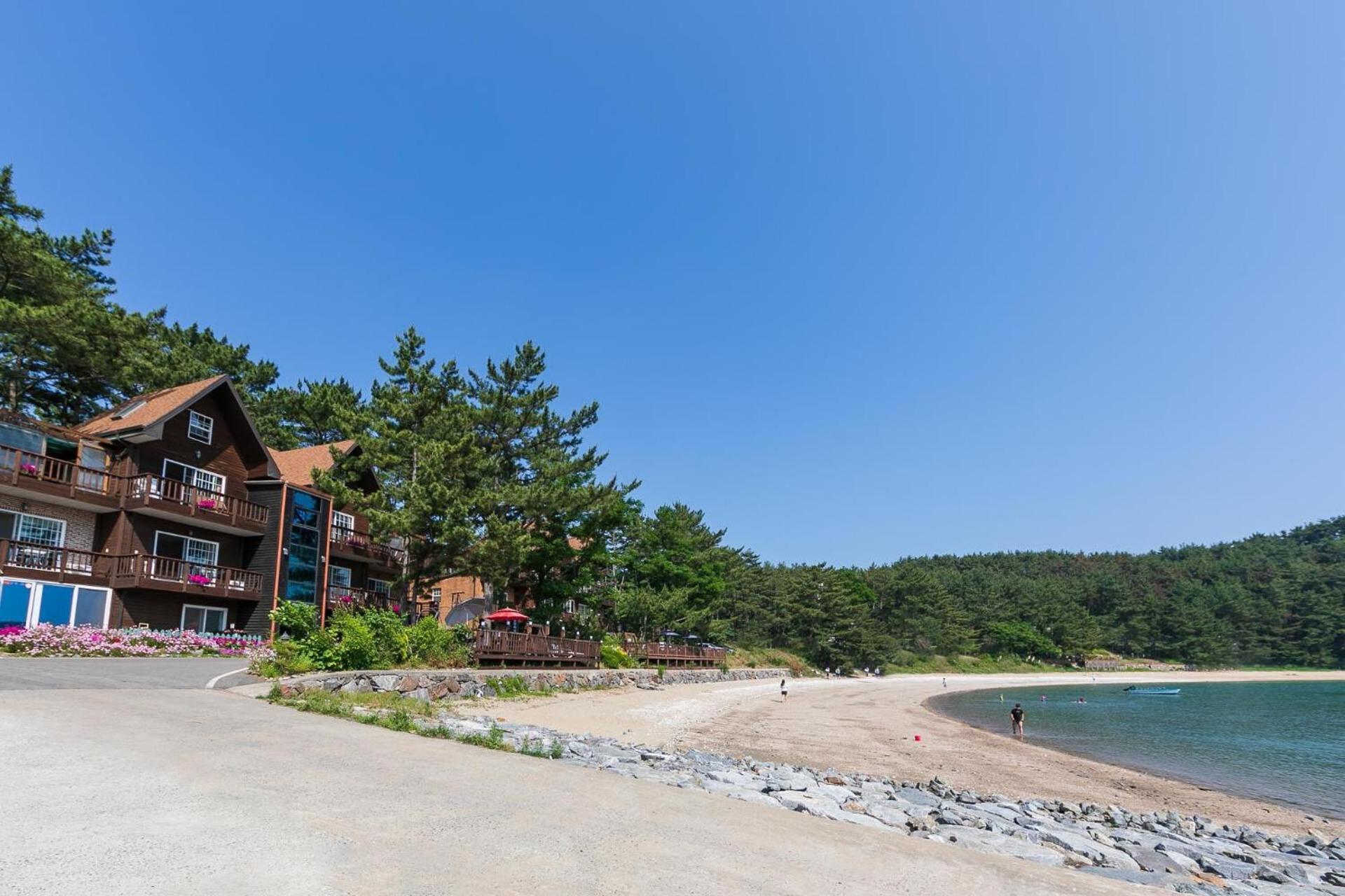 Healing beach pension
