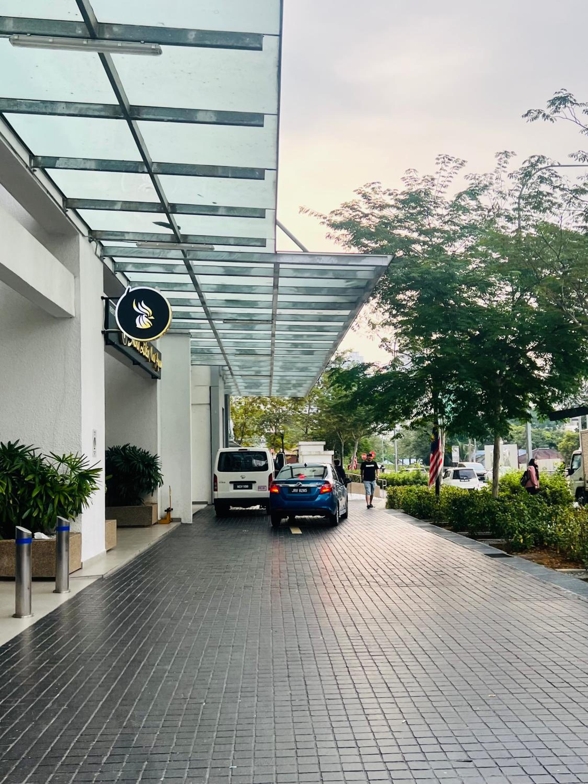 Colony suites klcc by Hibernate