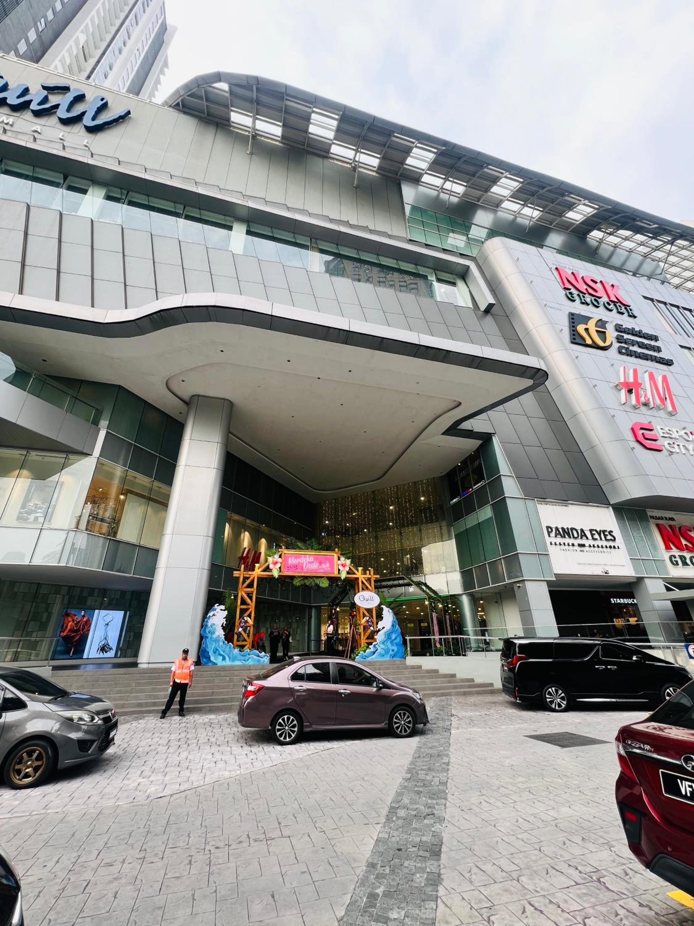Colony suites klcc by Hibernate