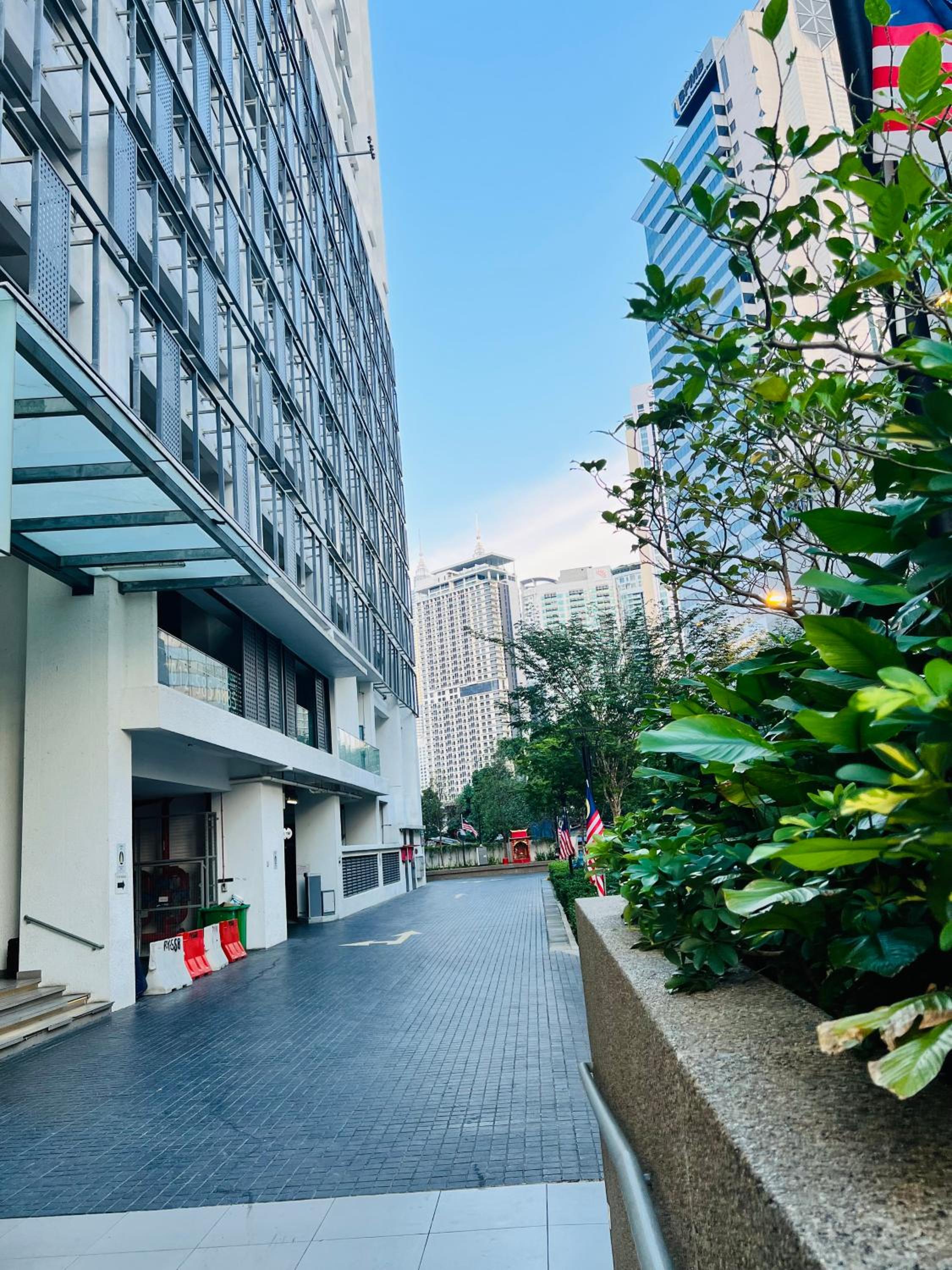 Colony suites klcc by Hibernate