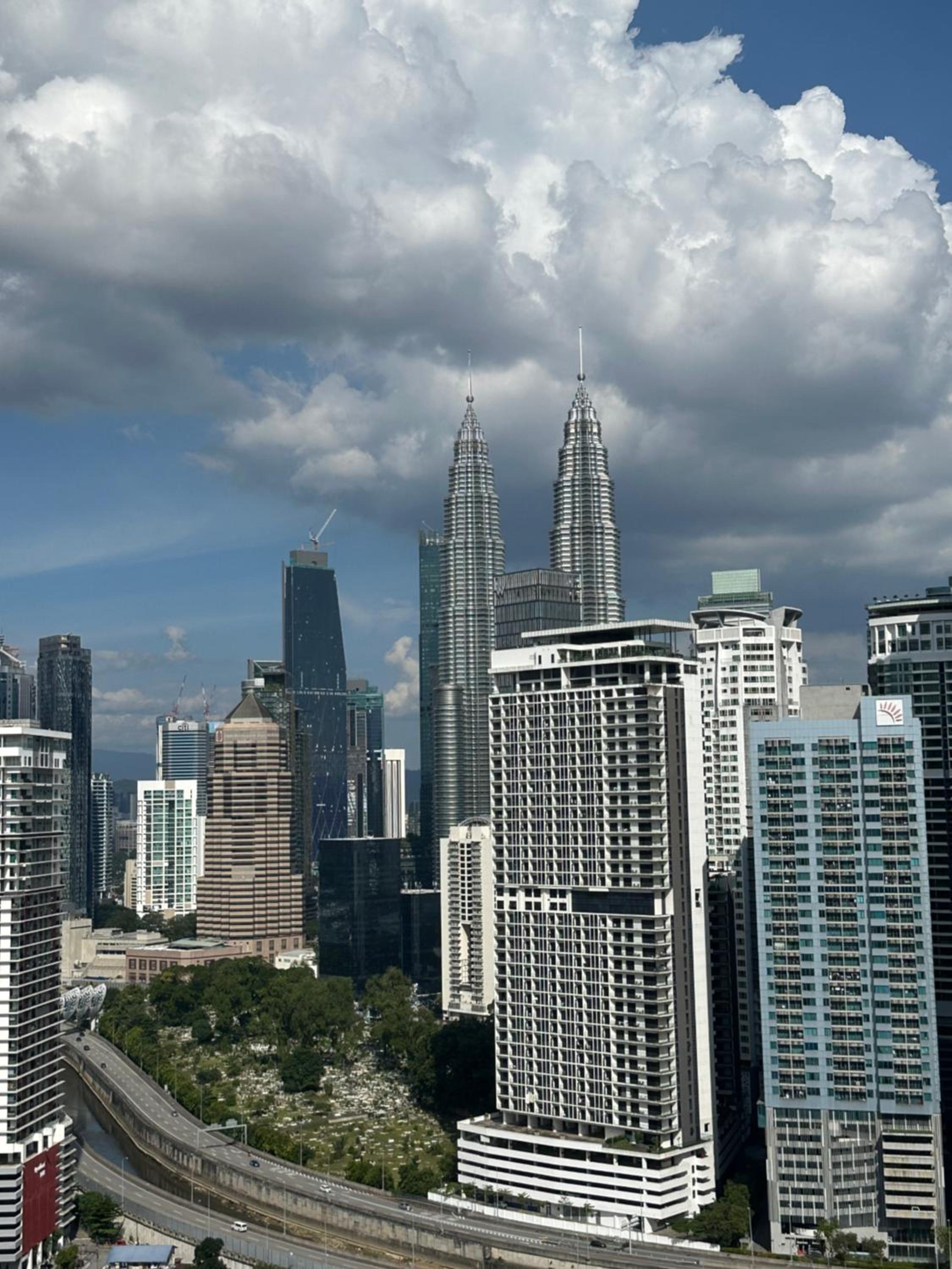 Colony suites klcc by Hibernate