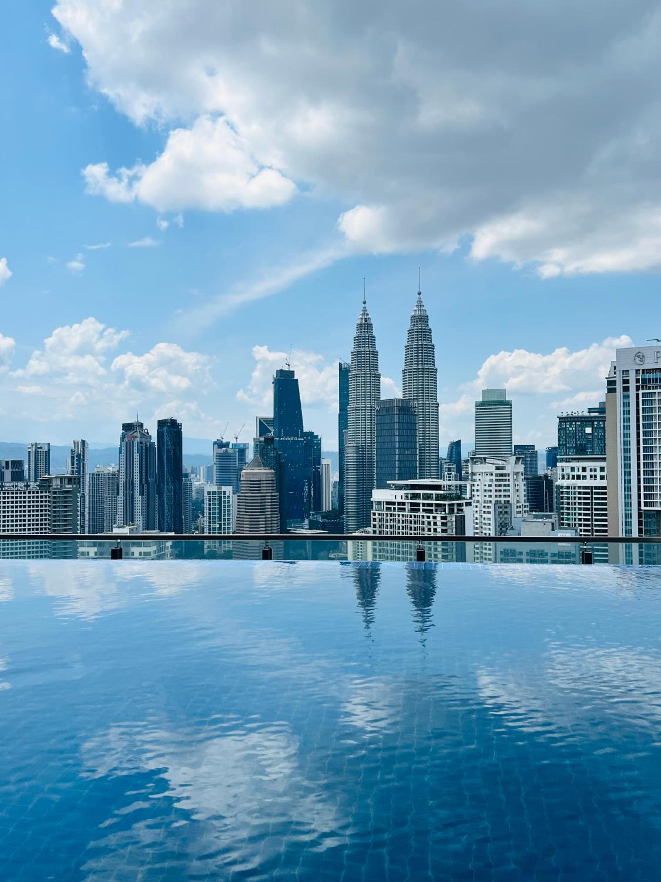 Colony suites klcc by Hibernate