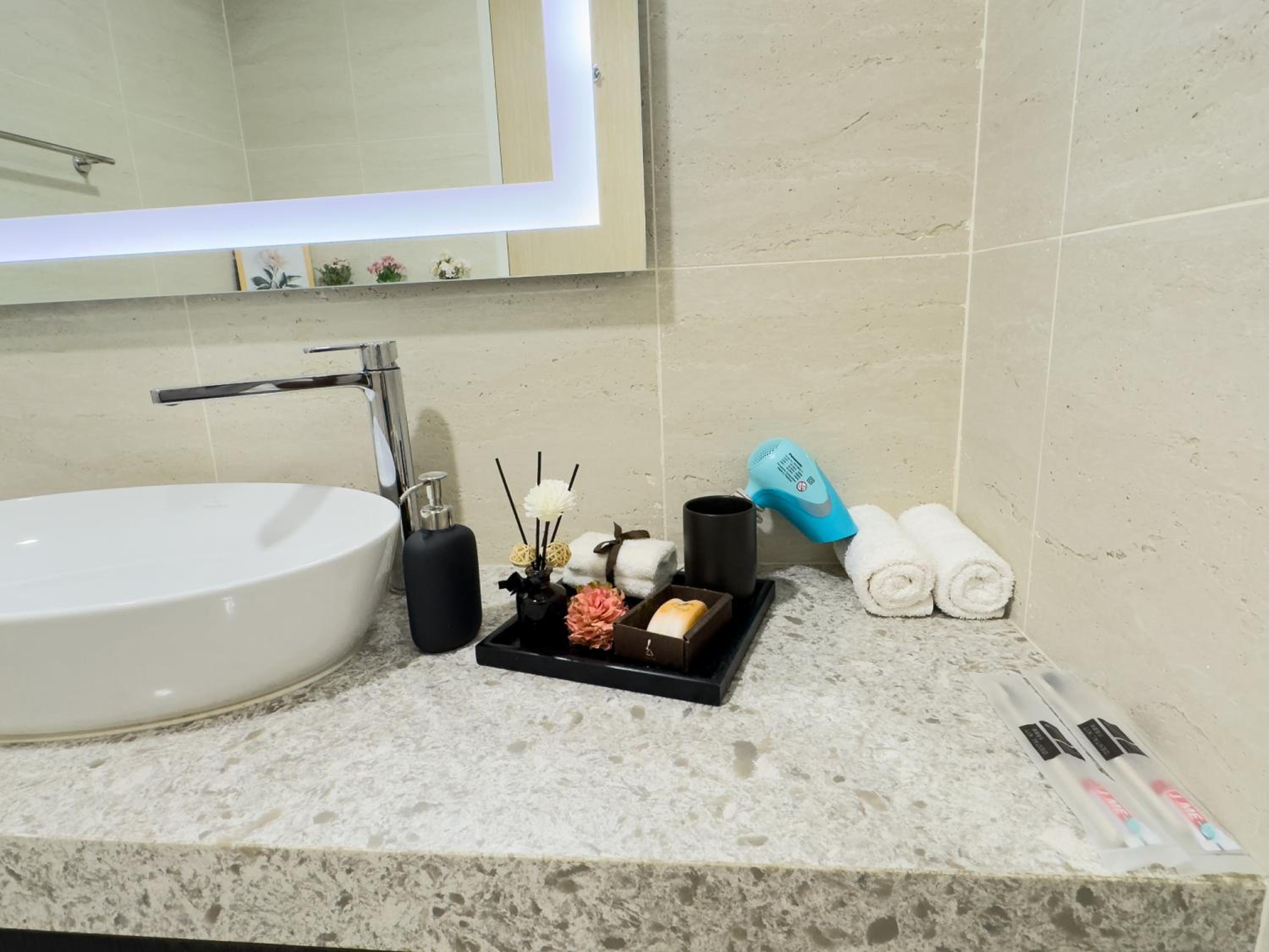Family comfy 2BR at Star residence2 KLCC