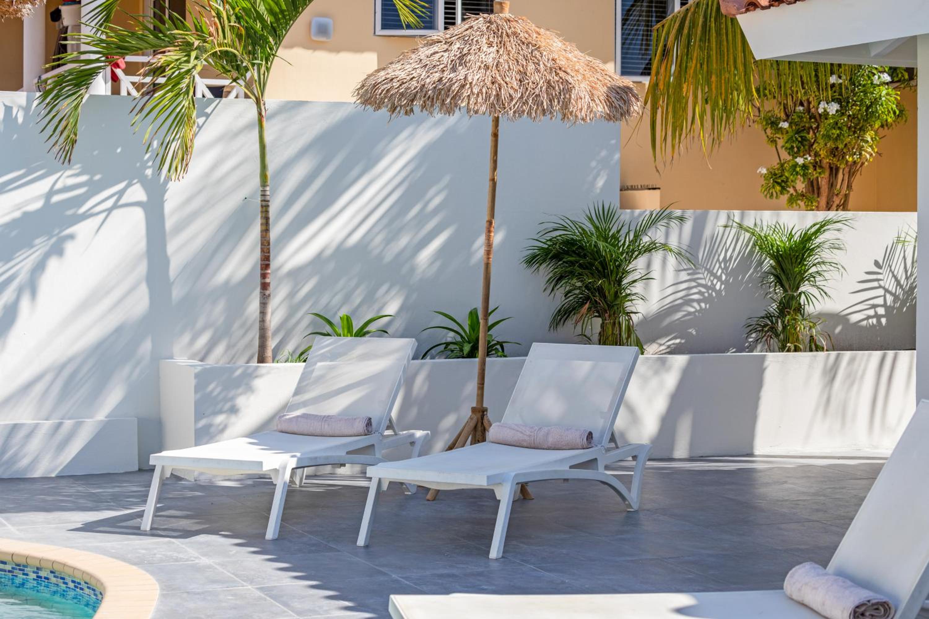 Casa Prikichi, Jan Thiel , gated park, private pool and close to the beach