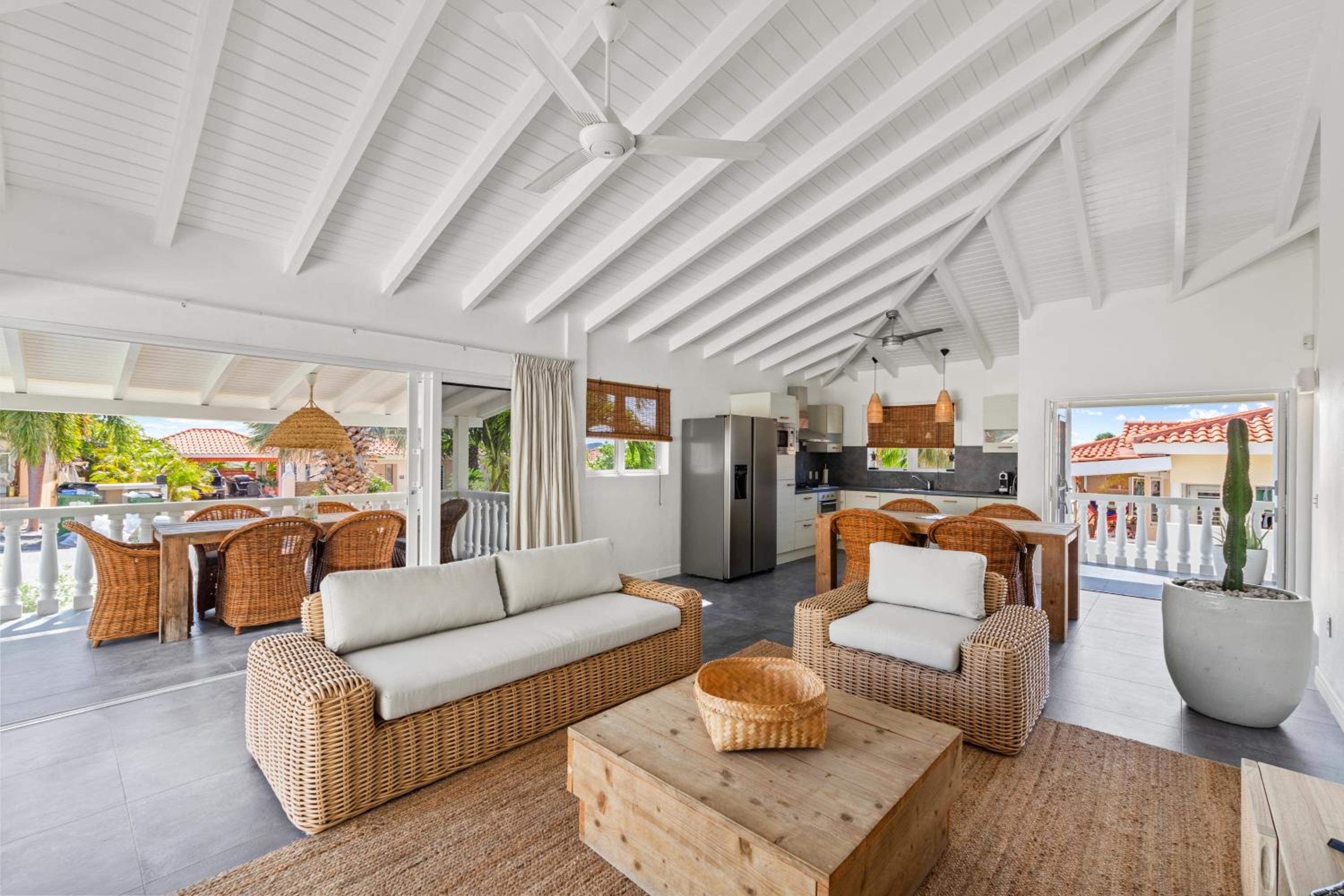 Casa Prikichi, Jan Thiel , gated park, private pool and close to the beach