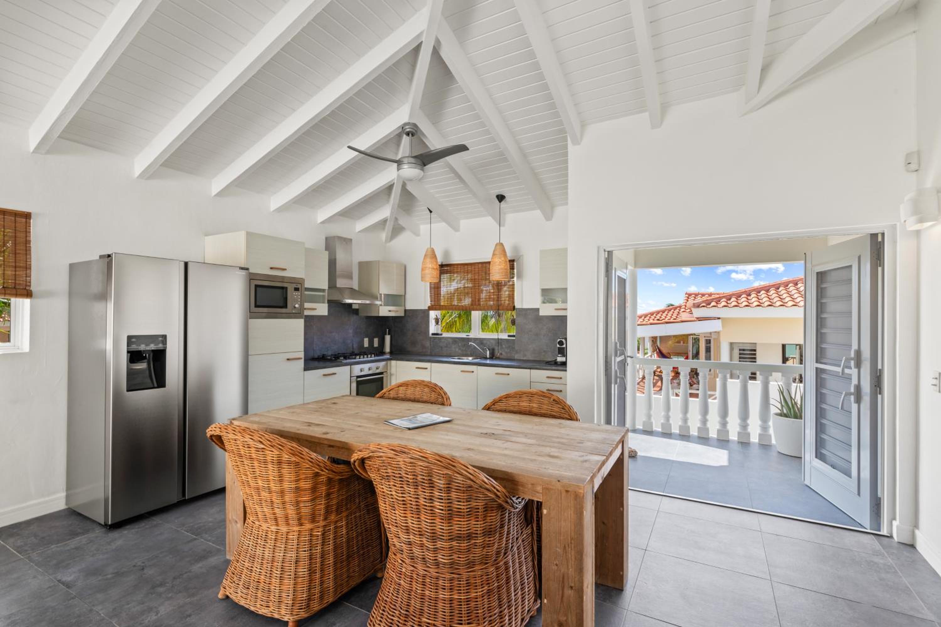 Casa Prikichi, Jan Thiel , gated park, private pool and close to the beach