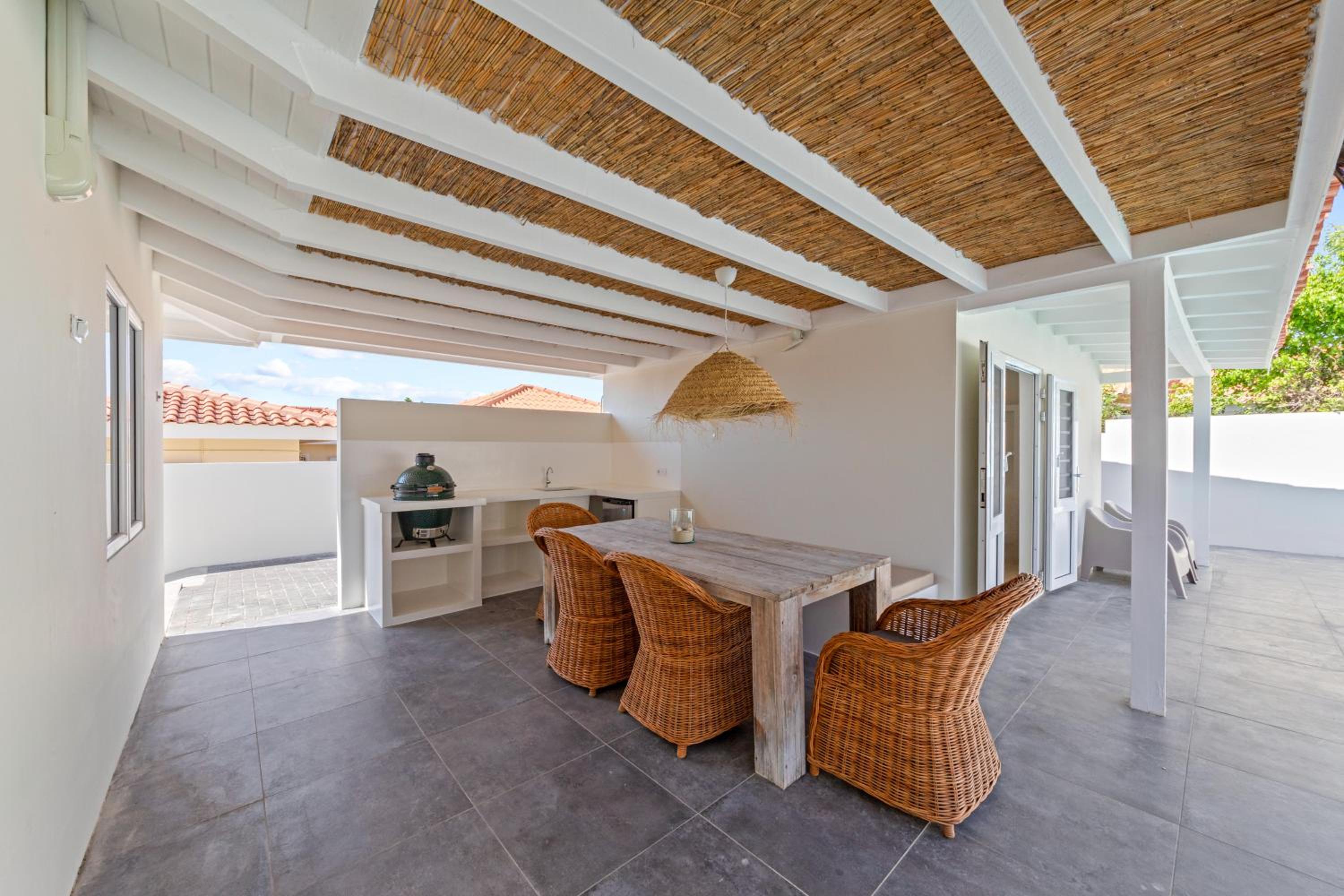 Casa Prikichi, Jan Thiel , gated park, private pool and close to the beach