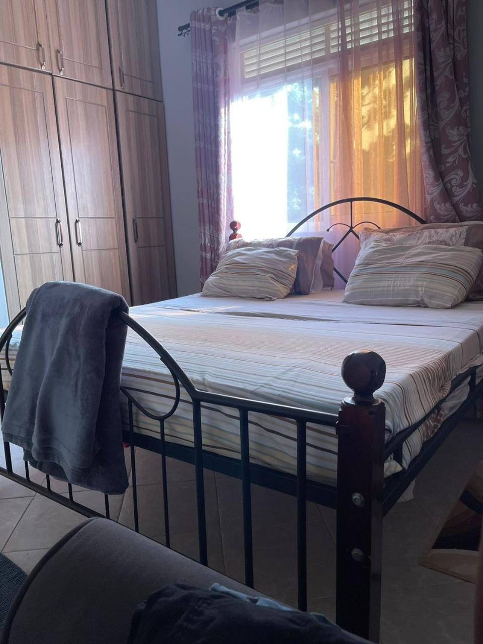Ora Apartments