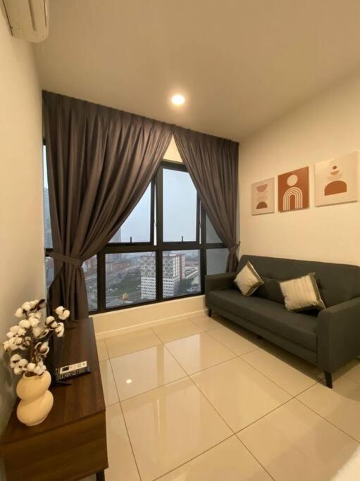 Nearby LRT Paradigm Mall 1 Comfort Bedroom photo 7