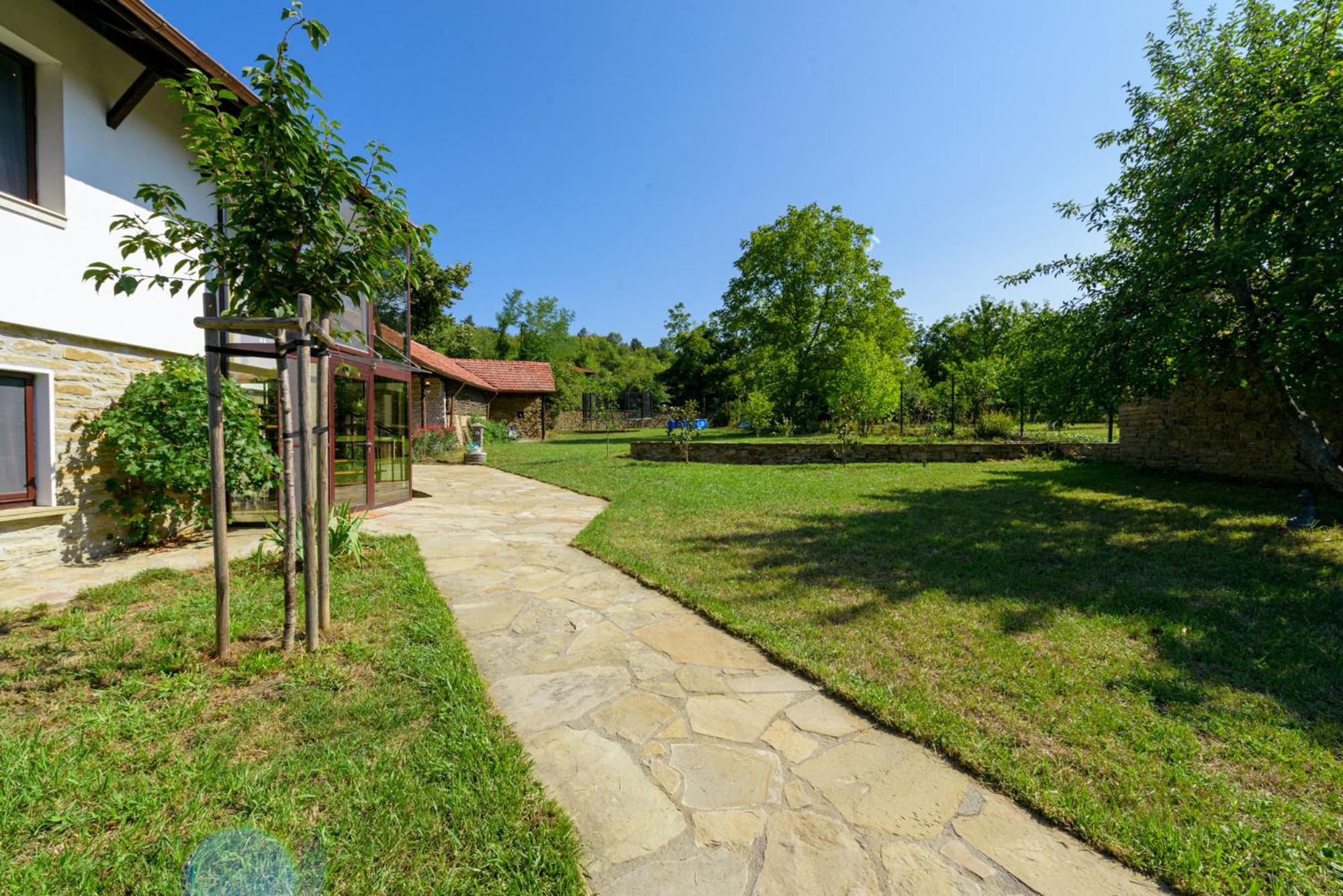 Guest House 