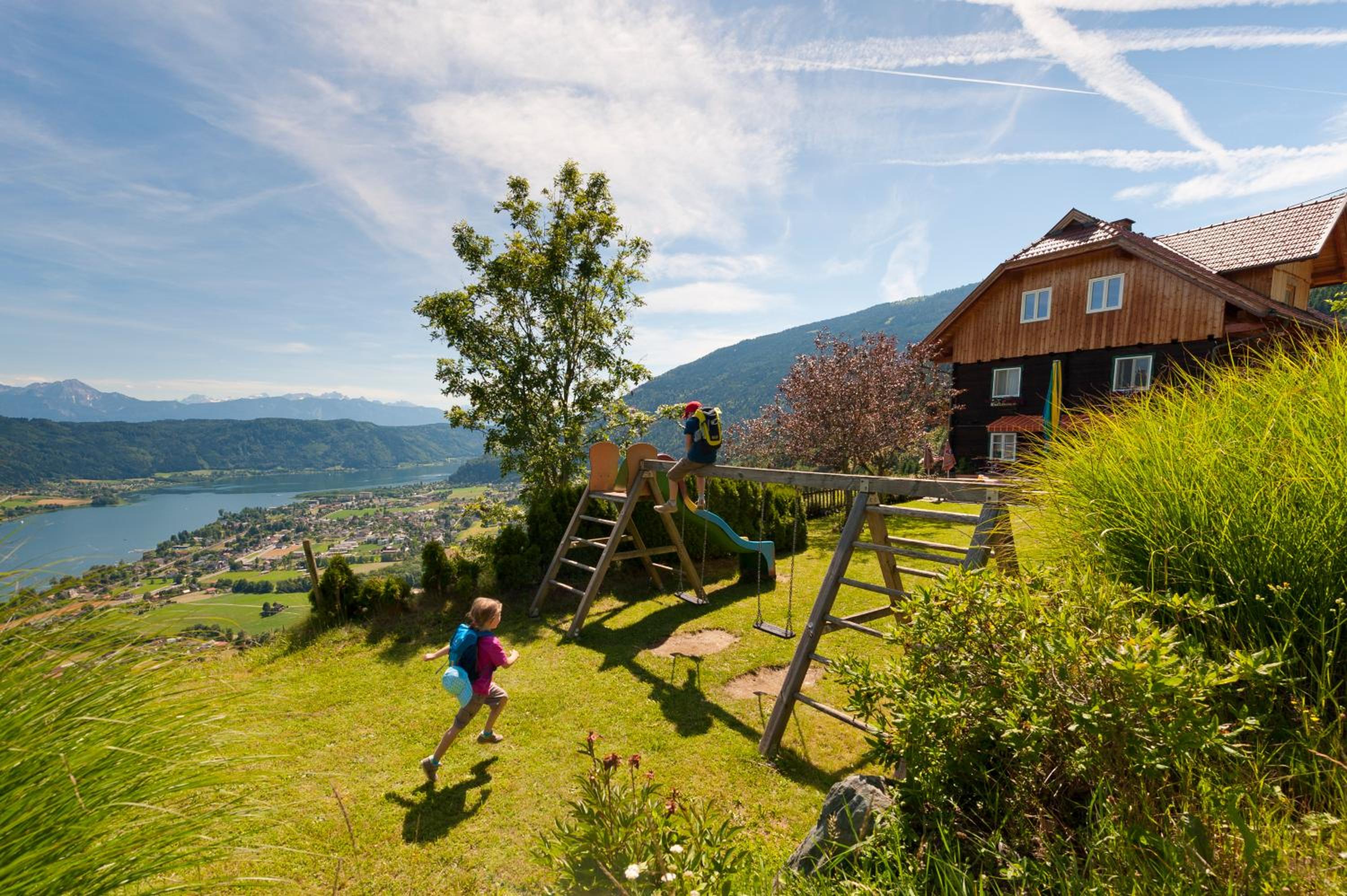 Blaues Haus Ferienwohnung Bodensdorf Ossiacher See Gerlitzen Alpe