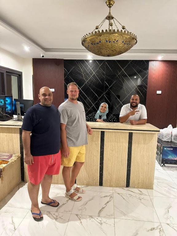 PYRAMIDS PR Inn