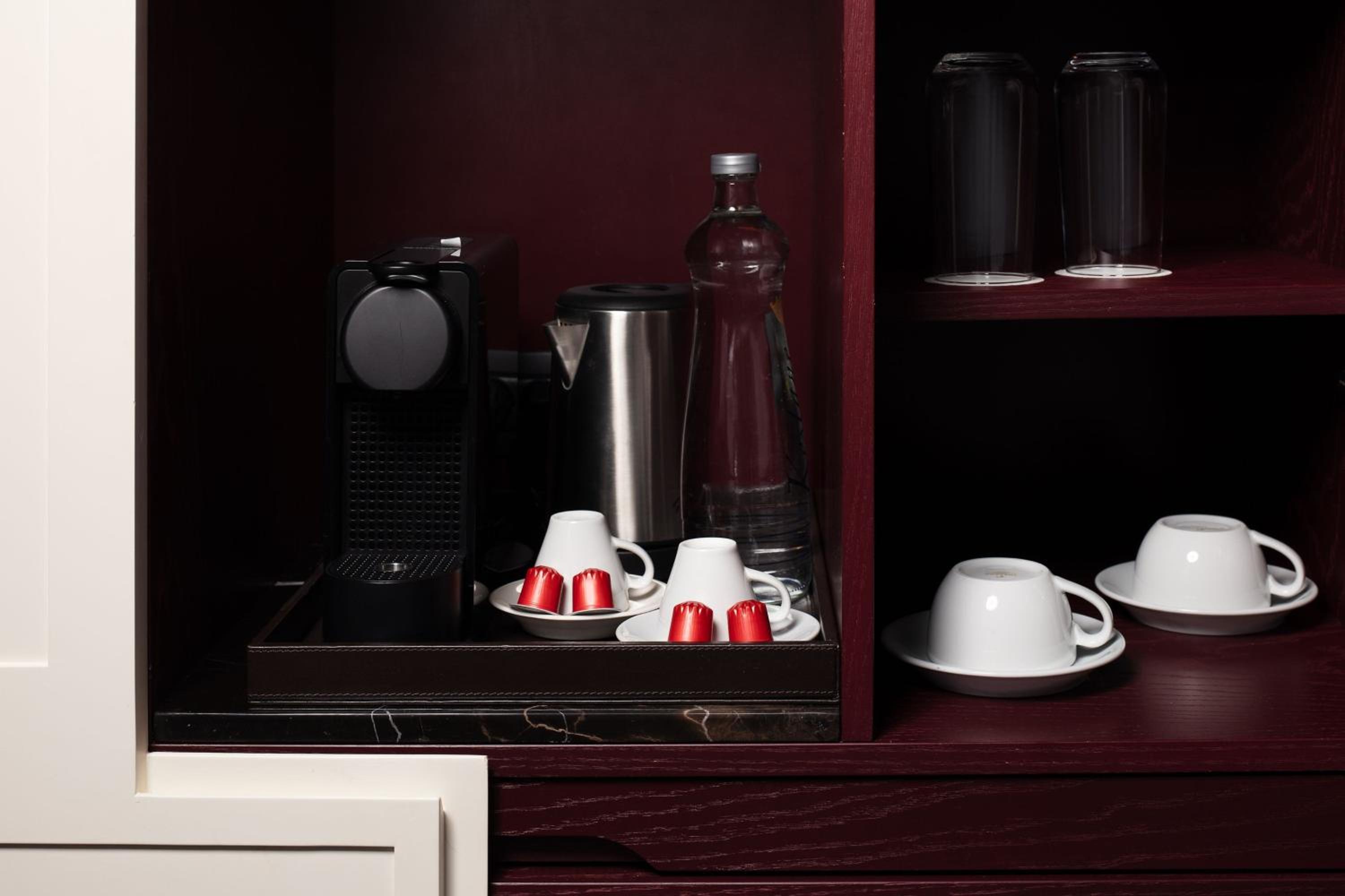 Adahan DeCamondo Pera, Autograph Collection - Image 6