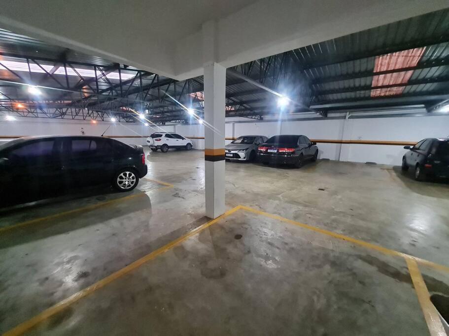 Apartamento em Maringá na Zona 7