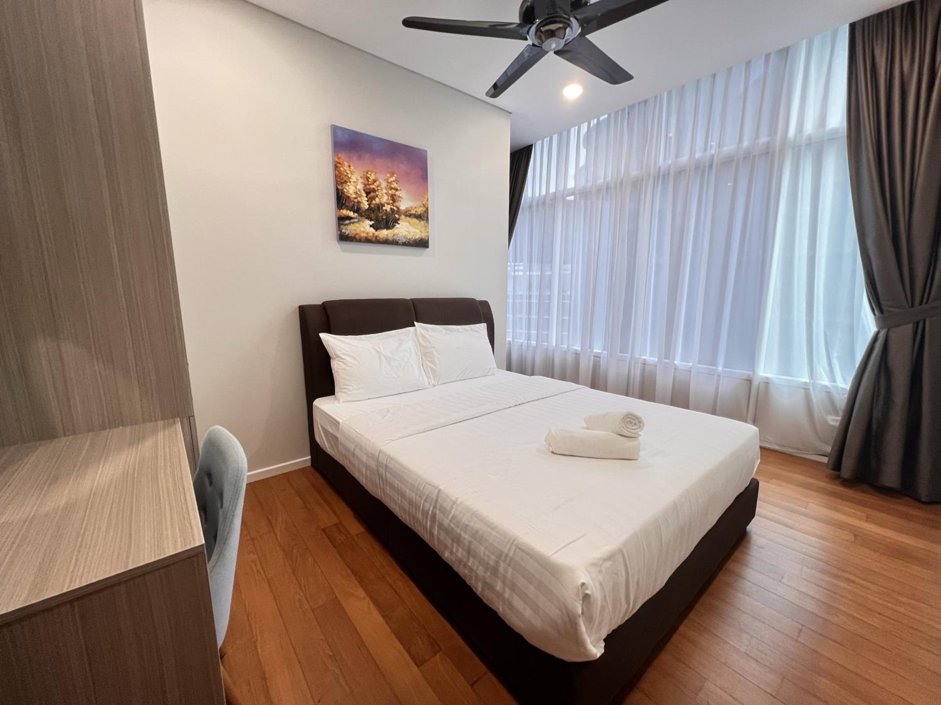 Sky Suites at KLCC by Mitstay