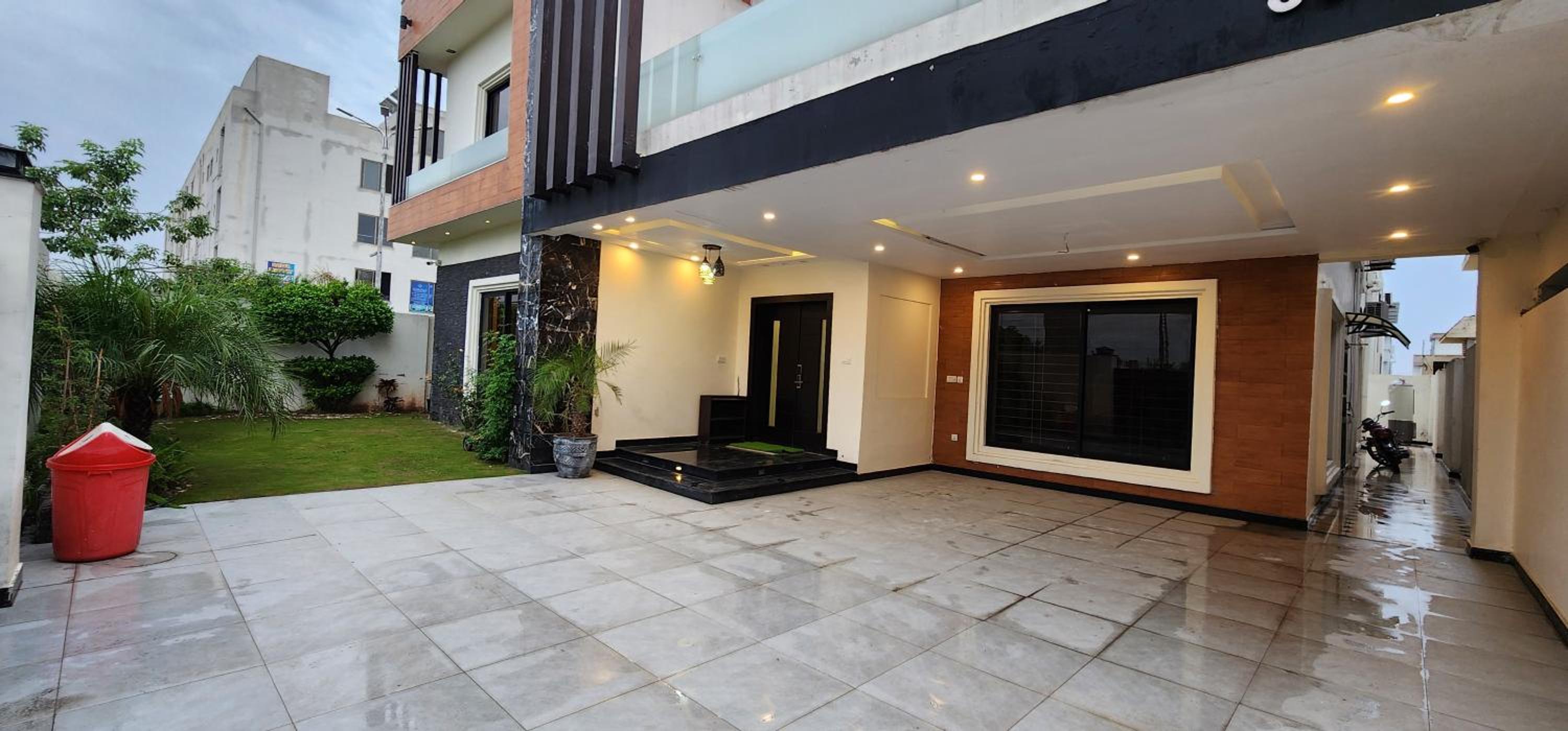 Haven Lodge Islamabad by Haven Holiday Homes , 4BR Guest Suite with Hot tub & Mountain View view 3