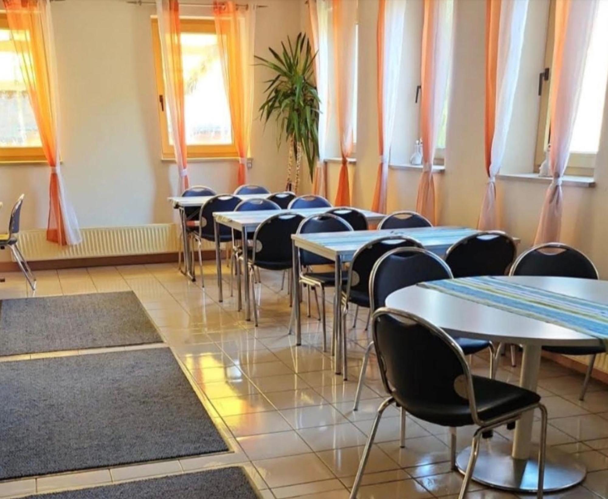 Hotel Neue Krone - Markt Erlbach