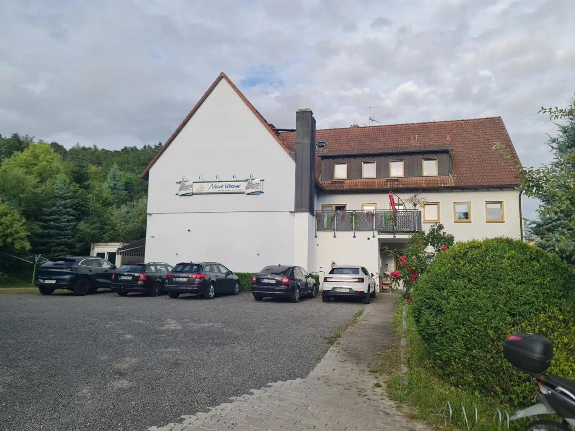 Hotel Neue Krone - Markt Erlbach