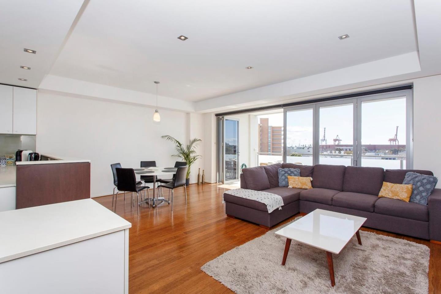 Freo Family Escape Pool, Port Views & Free Park