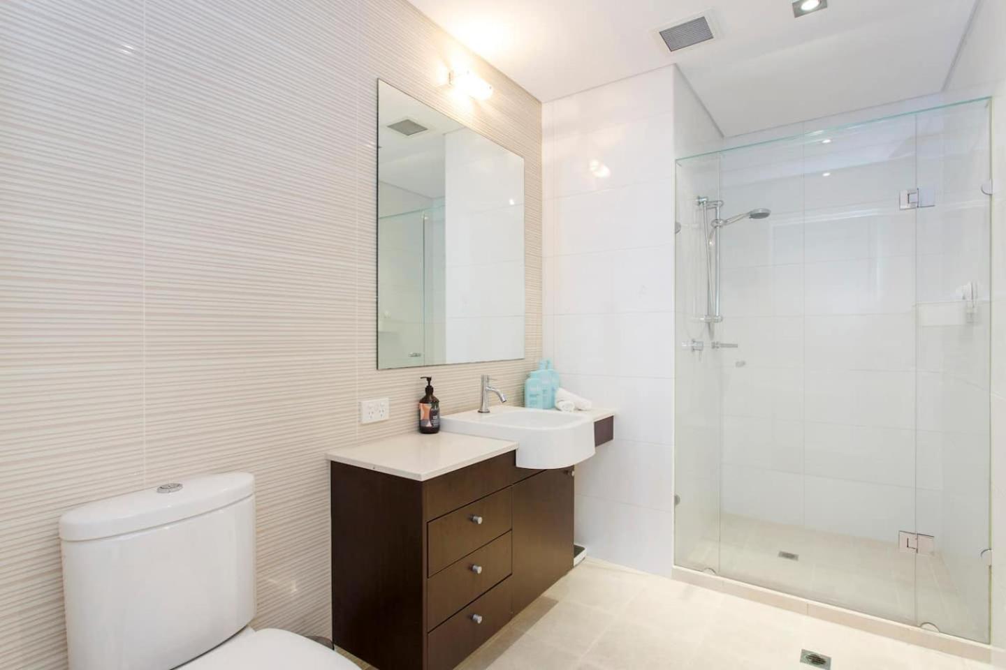Freo Family Escape Pool, Port Views & Free Park