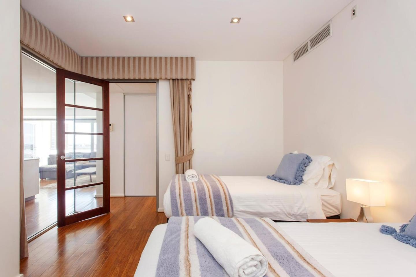 Freo Family Escape Pool, Port Views & Free Park