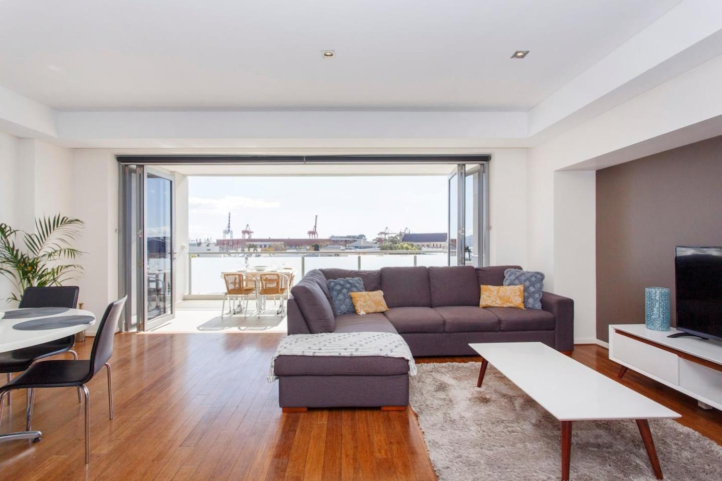 Freo Family Escape Pool, Port Views & Free Park