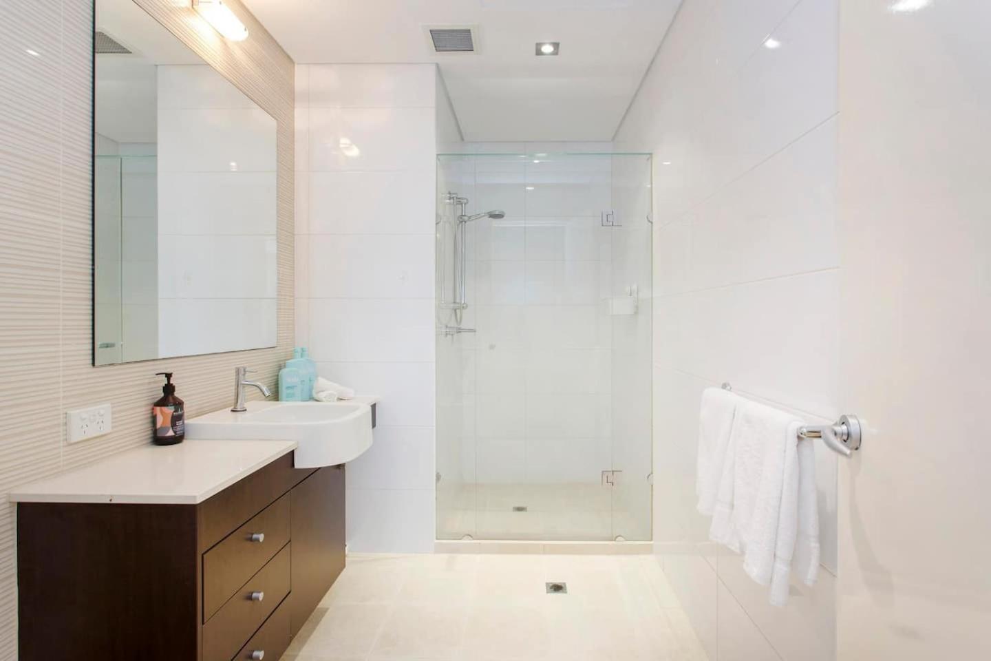 Freo Family Escape Pool, Port Views & Free Park