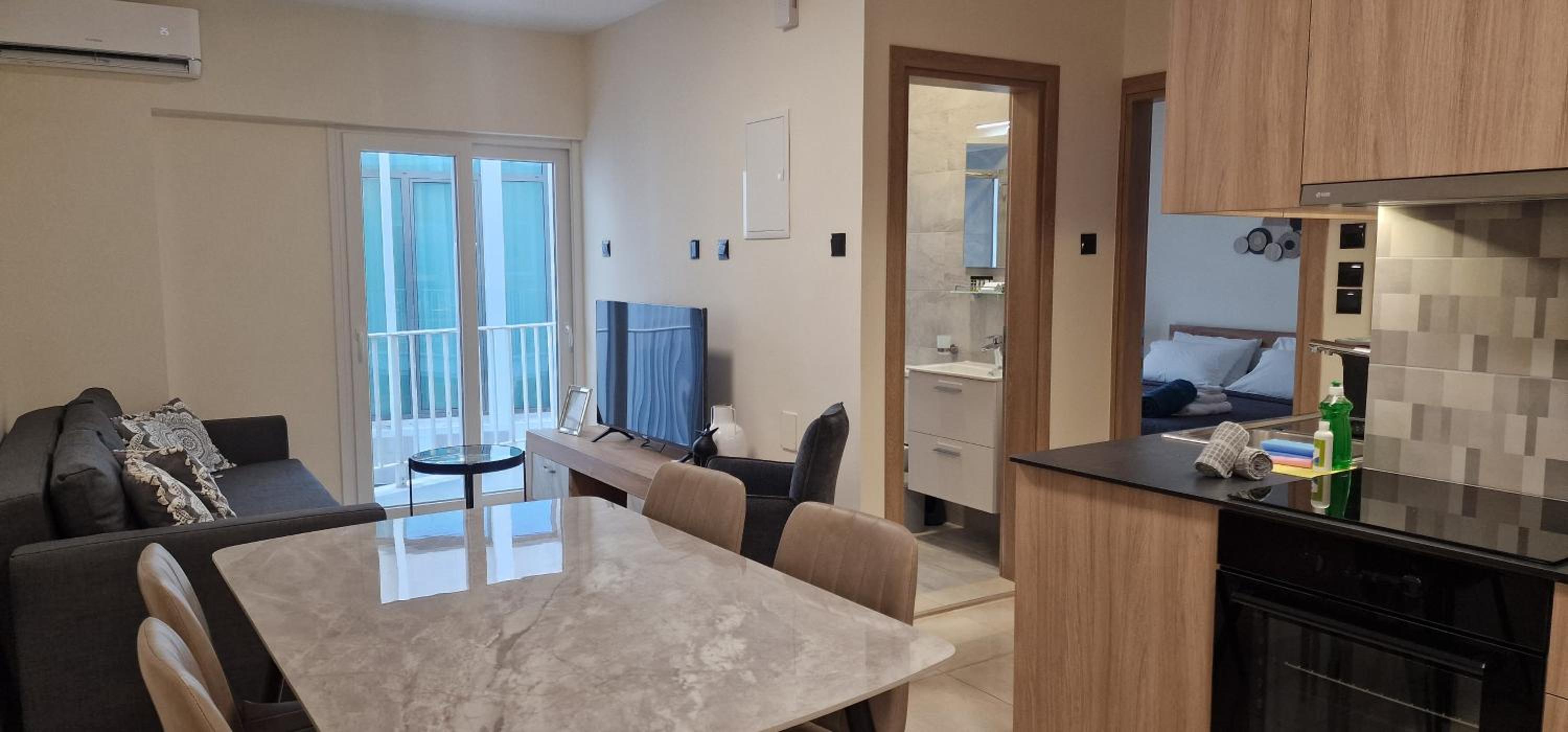 75 Prokymea- Steps from the Sea, Downtown, Balcony