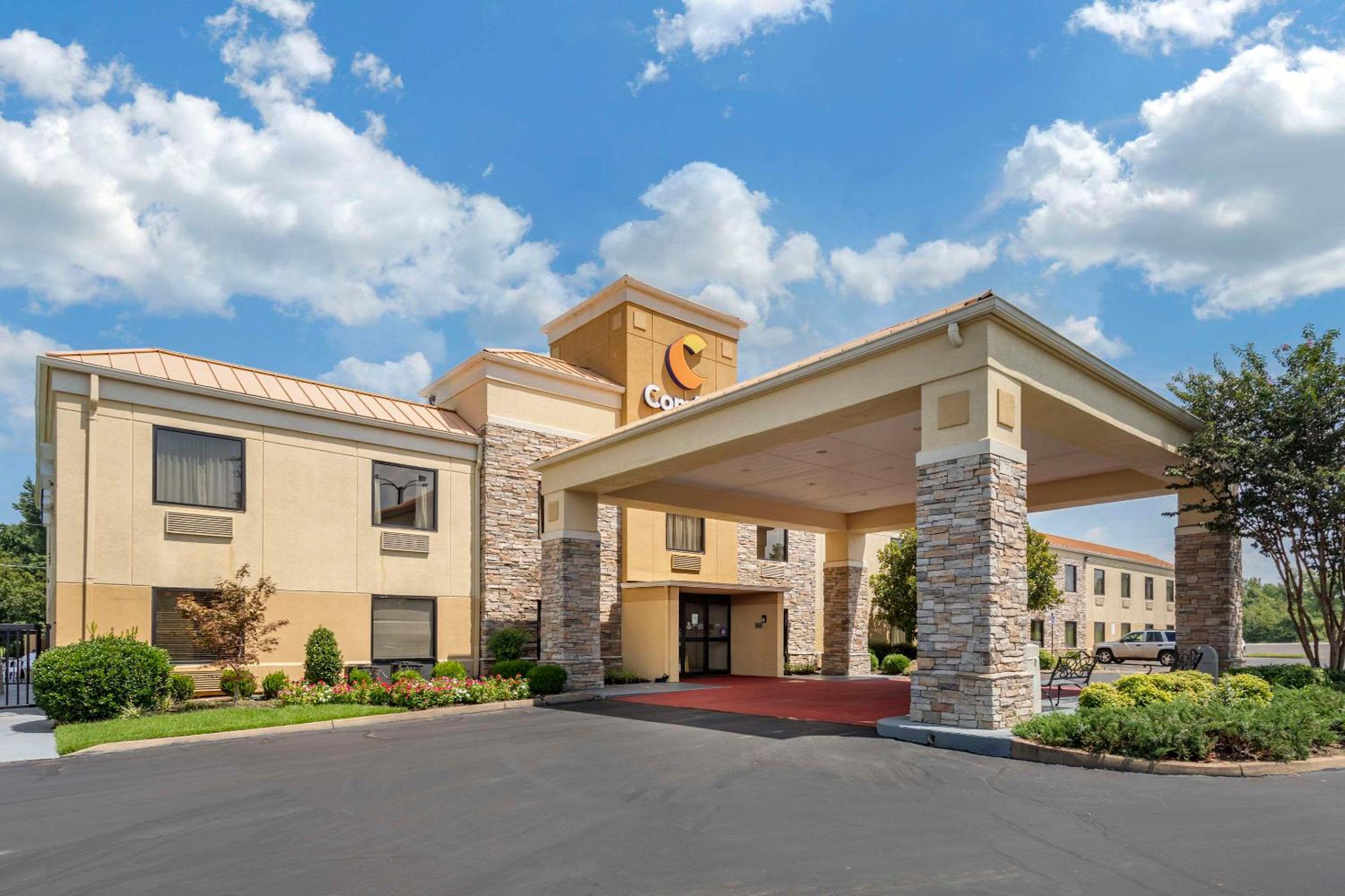 Comfort Inn Brownsville I-40 view 2