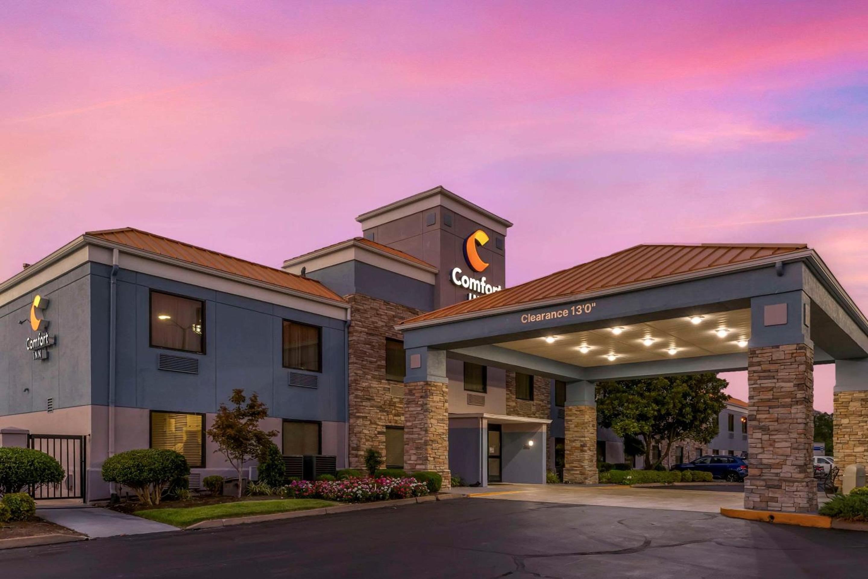 Comfort Inn Brownsville I-40 view 4
