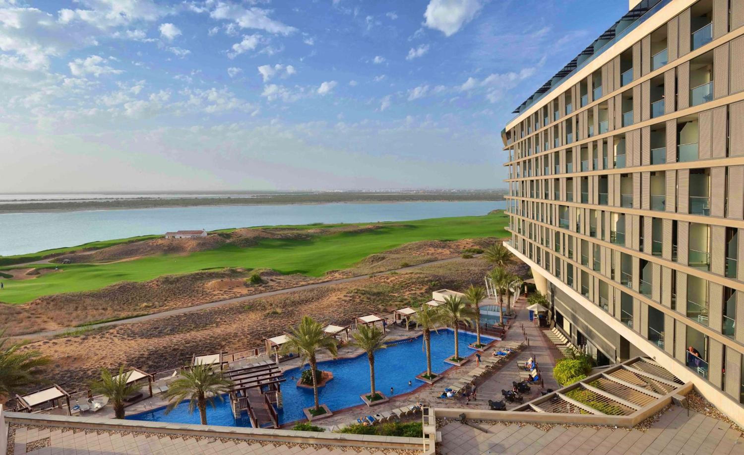 Hotel Radisson Blu Hotel, Abu Dhabi Yas Island - Image 1